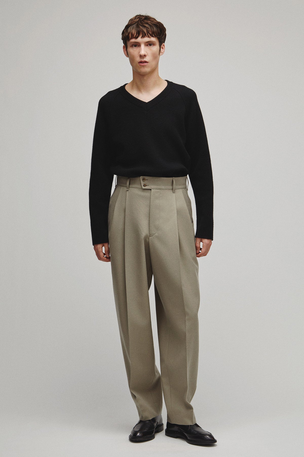 DEEP TUCK WIDE SLACKS