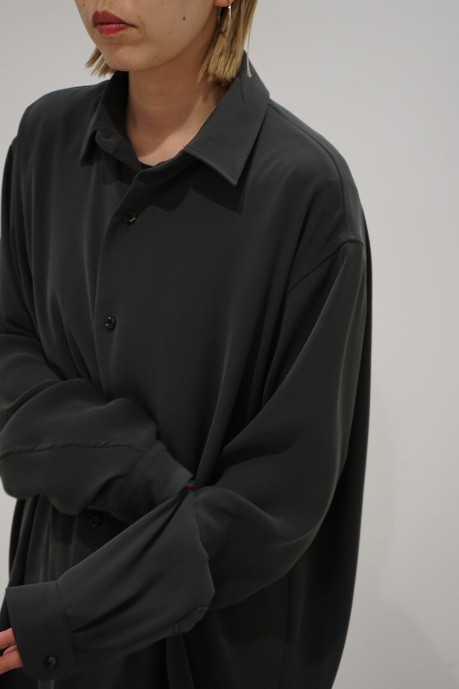 REGULAR COLLAR SHIRT - BRUSHED FIBRIL SATAIN