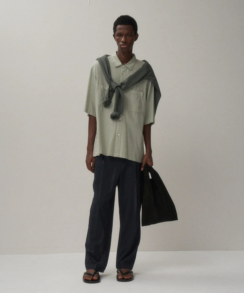 TWIST WOOL GAUZE TWO TUCKED EASY PANTS