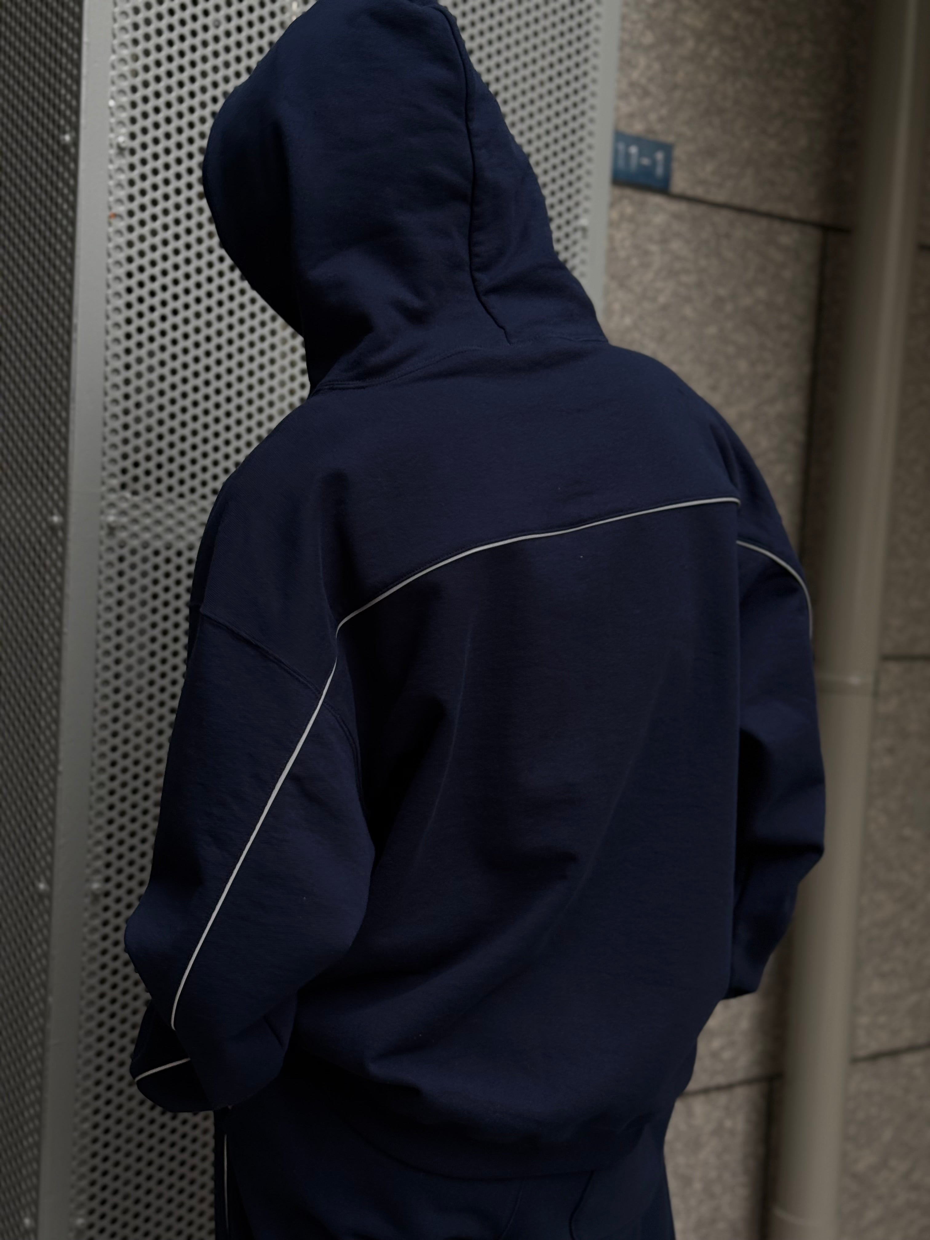 REFLECTOR SWEAT HOODIE