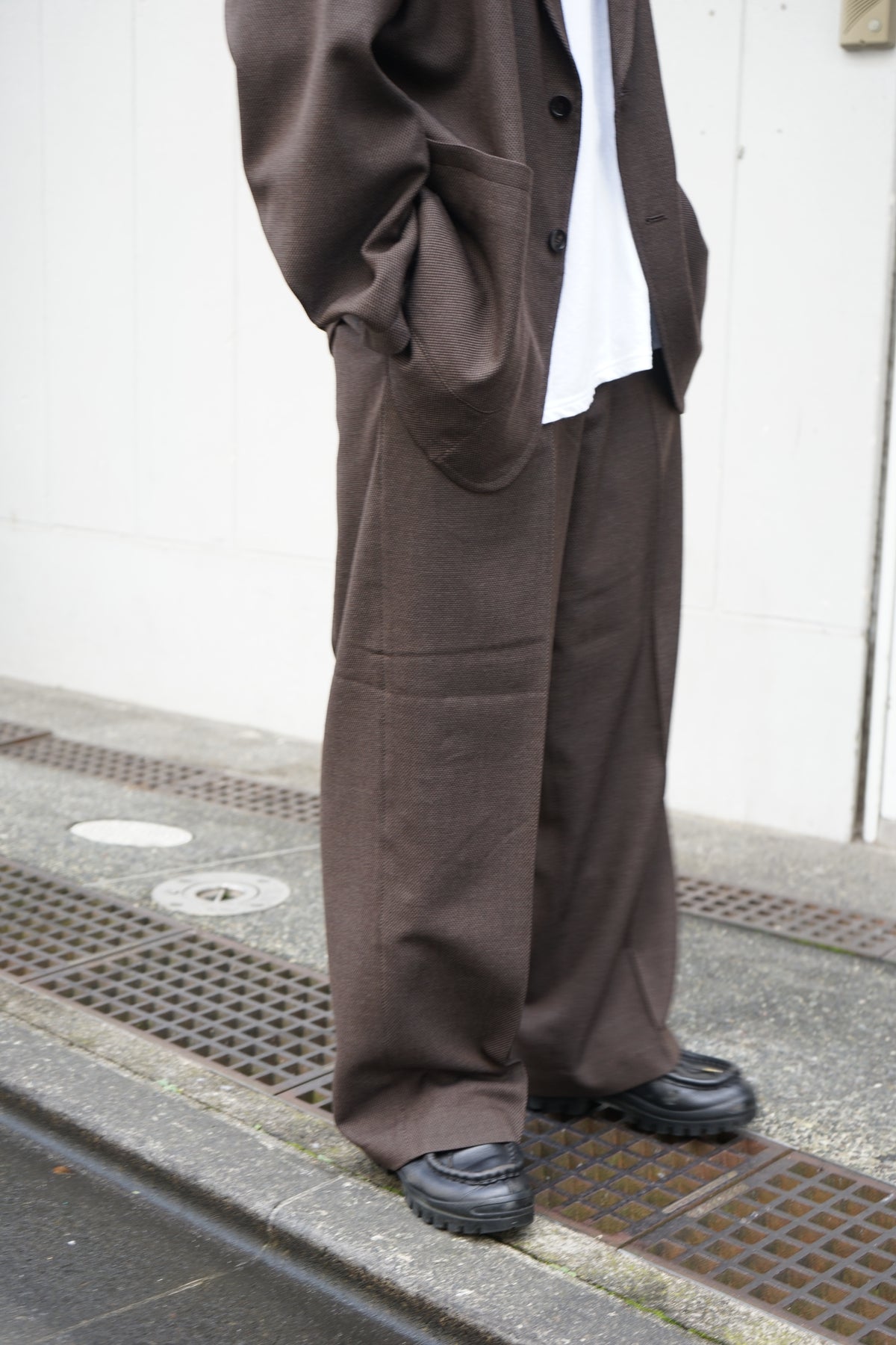 TUMBLED WOOL SERGE SINGLE PLEAT WIDE TROUSERS