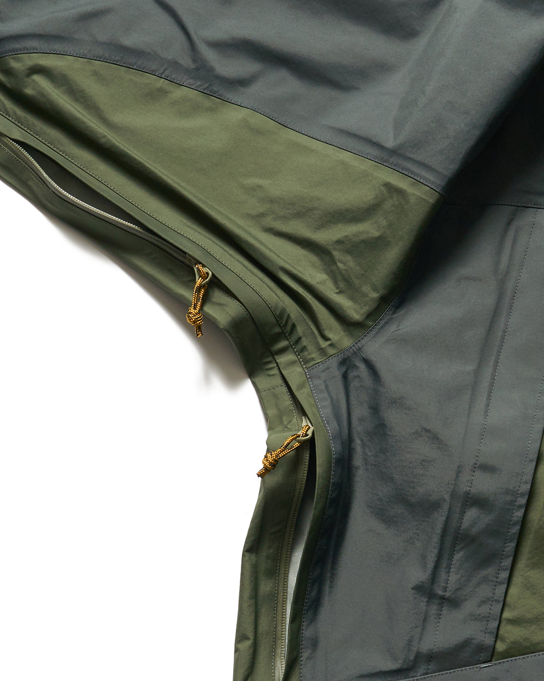 【10/23(金)発売】Stadium Shell Jacket V2