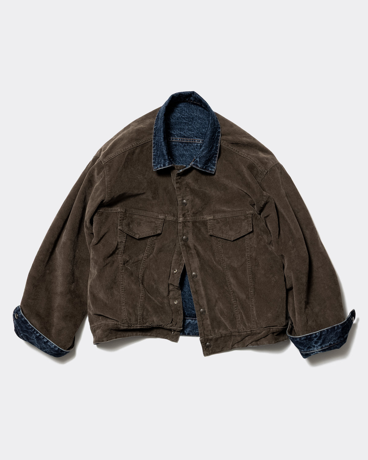 【10/17(土)発売】Unlikely Reversible Trucker Jacket