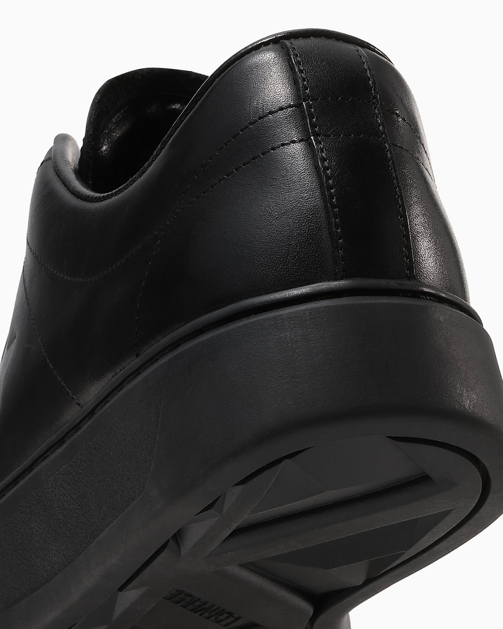 【3/6(金)発売】ROYAL STAR OS