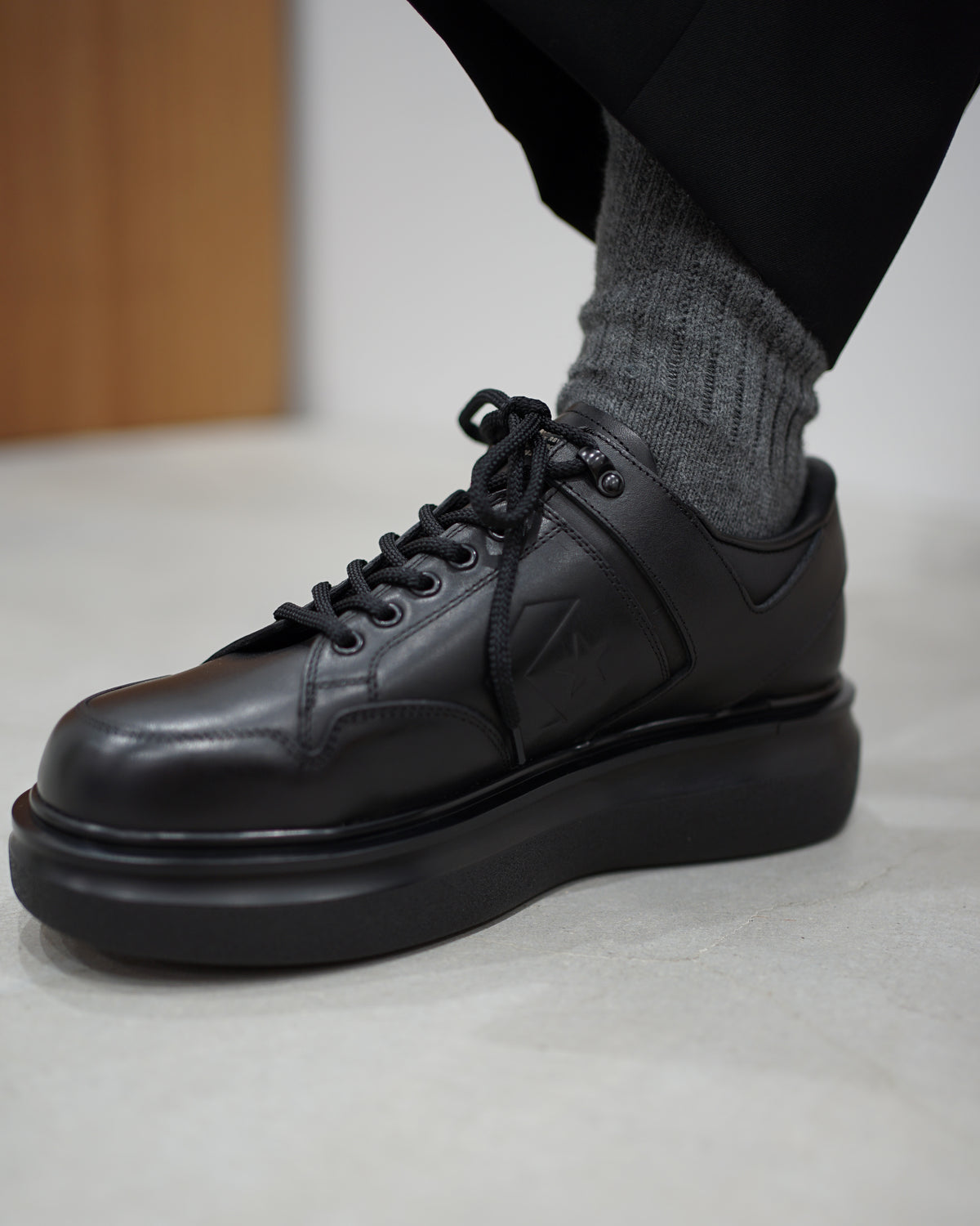 【10/20(火)発売】ROYAL STAR WP LOW