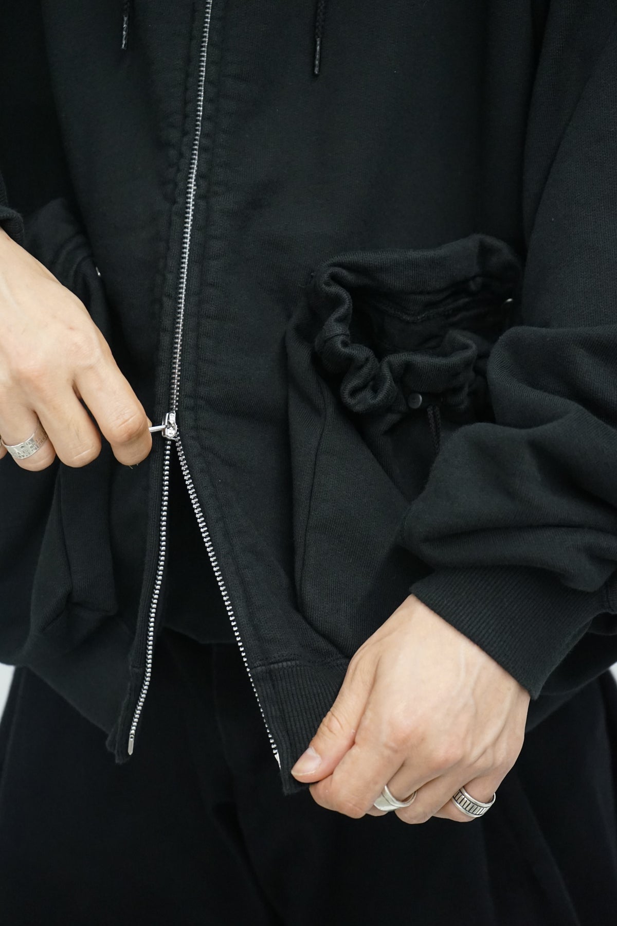 "KINCHAKU" ZIPUP HOODIE