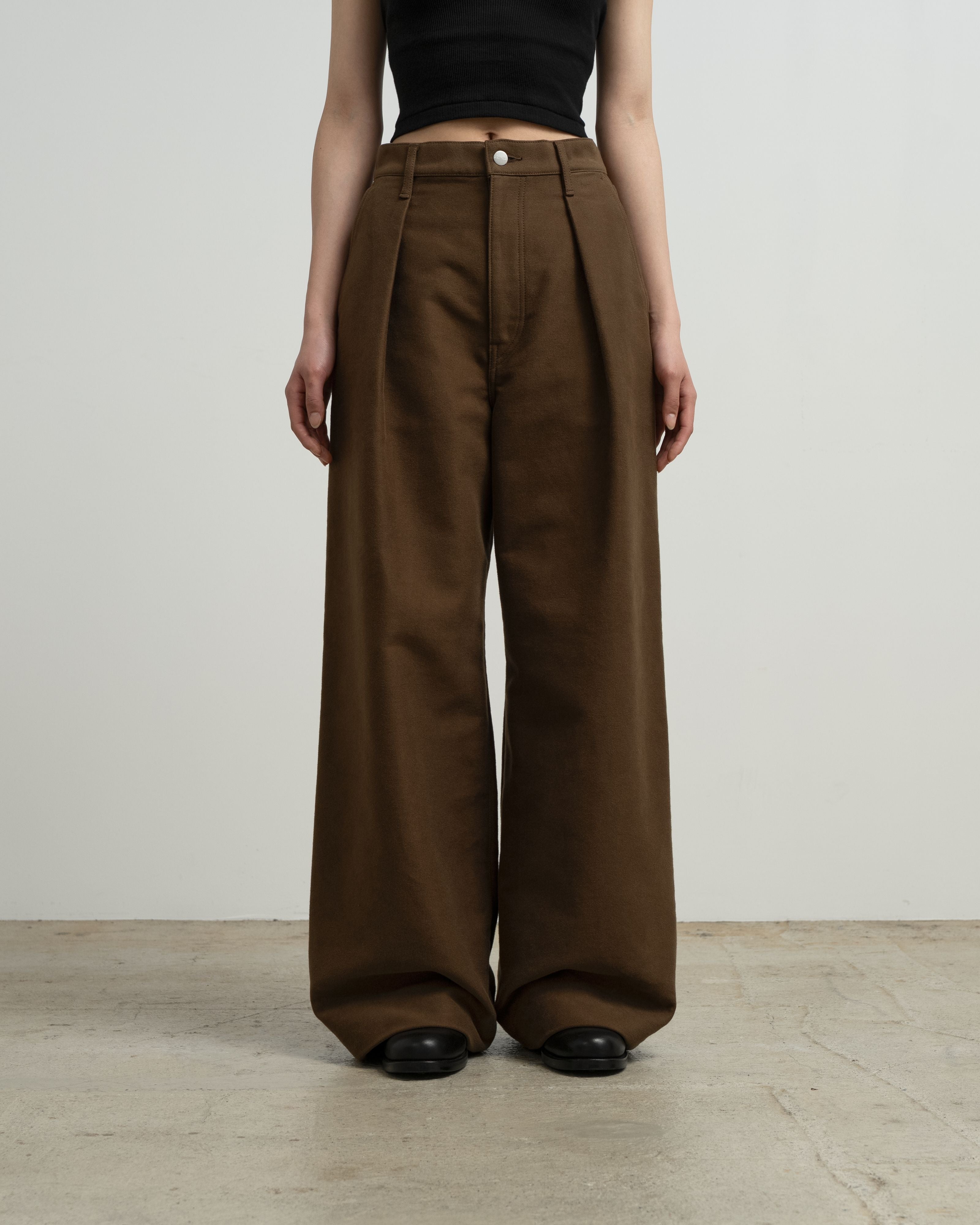 【8/8(土)発売】Cotton Double Serge Two Tuck Wide Pants