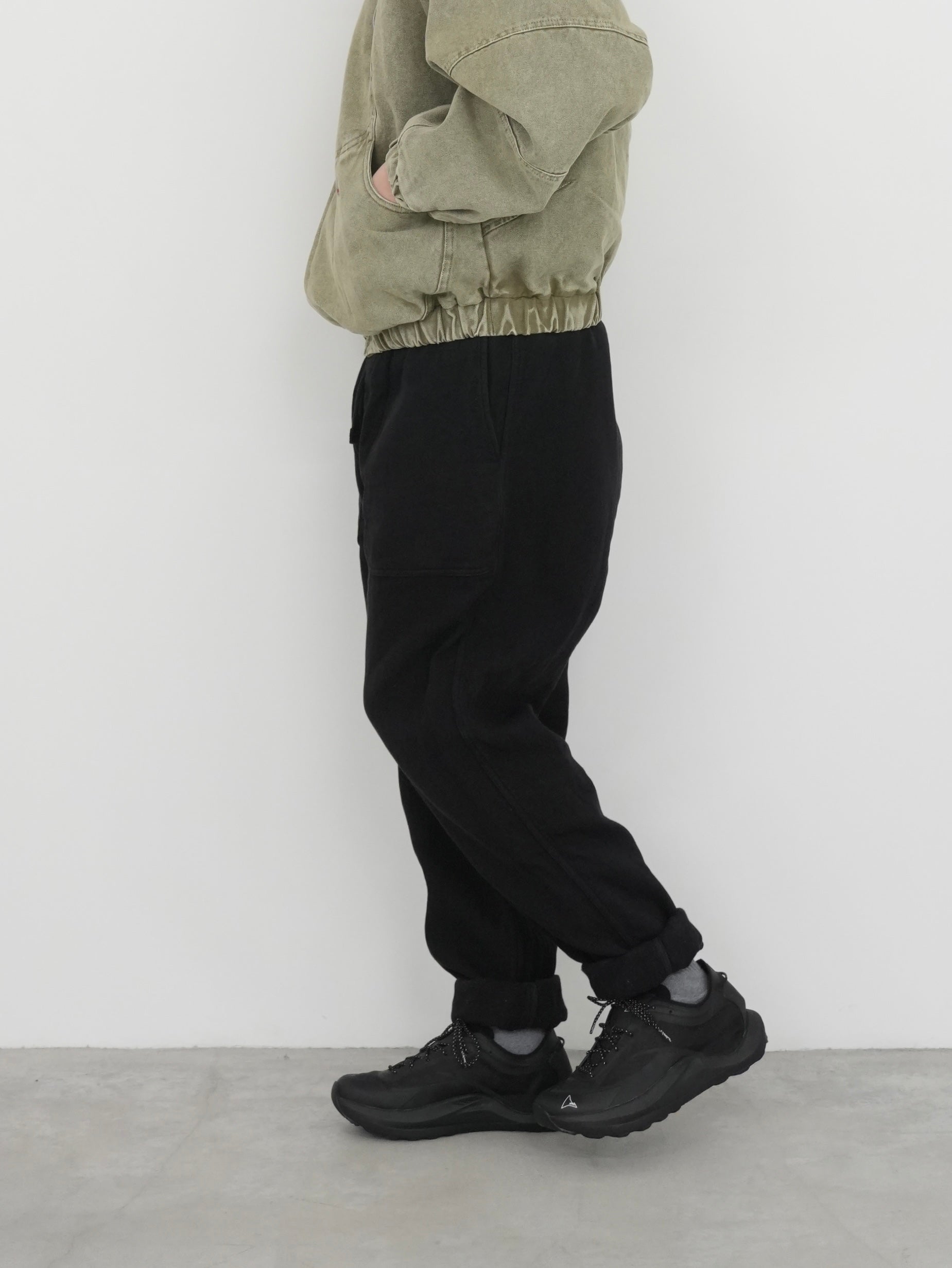 Sella - Black