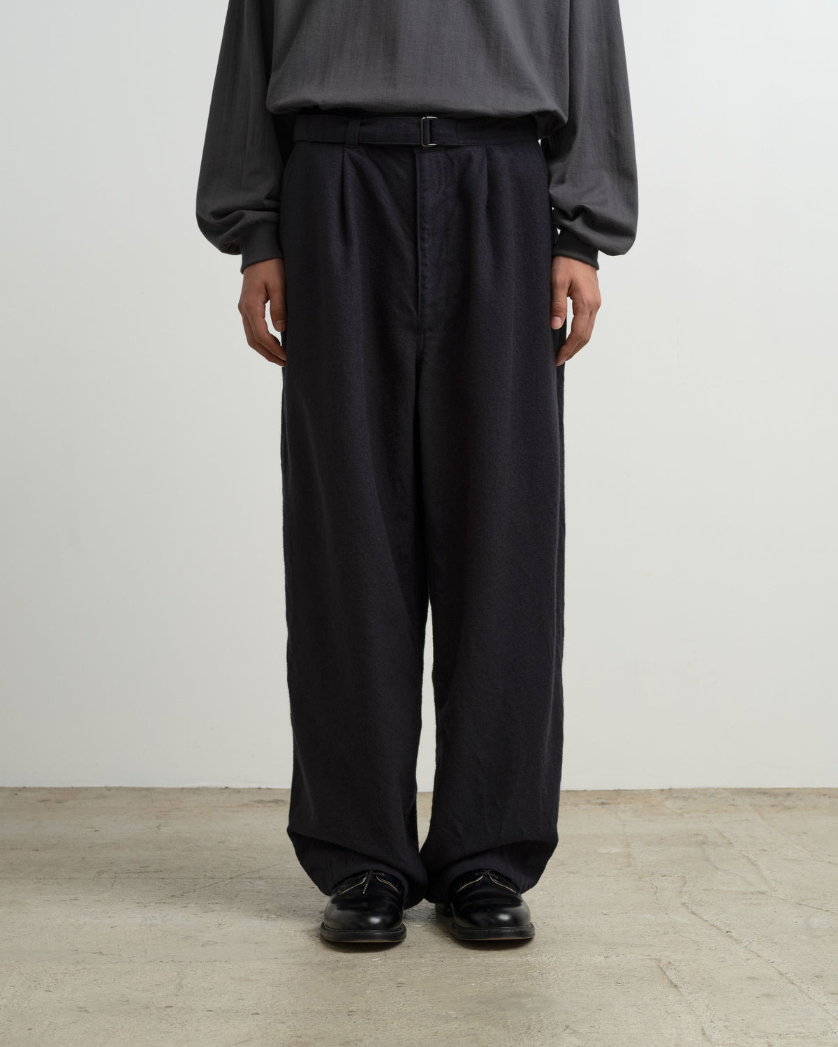 【10/10(土)発売】SANMONT for Graphpaper Wool Twill Belted Pants