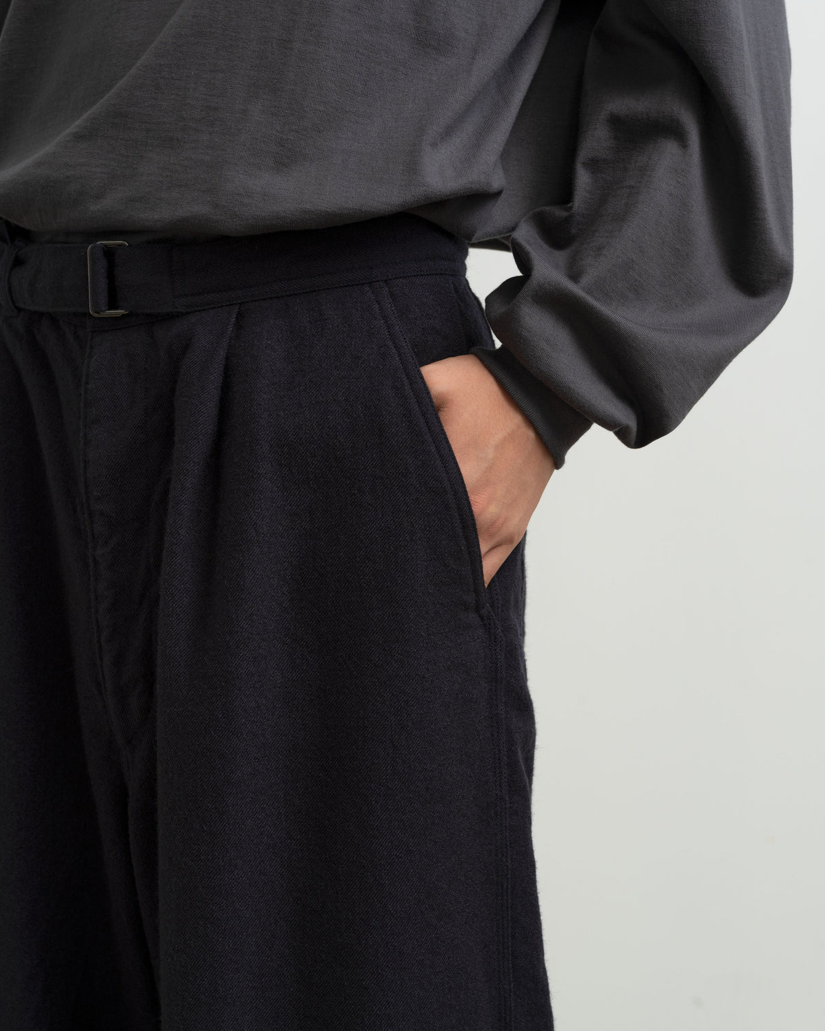 【10/10(土)発売】SANMONT for Graphpaper Wool Twill Belted Pants