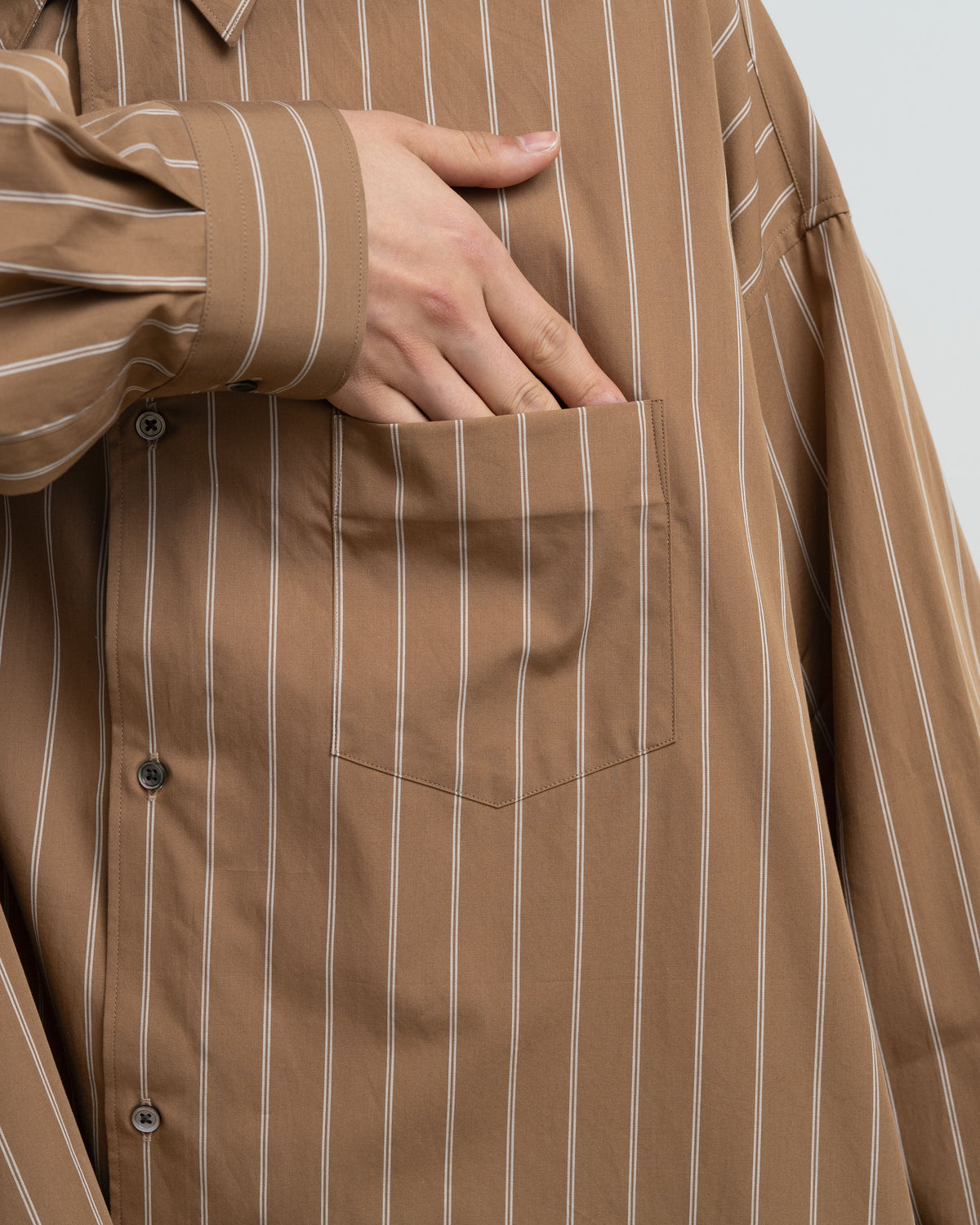 SIDOGRAS Brown Stripe L/S Oversized Regular Collar Shirt
