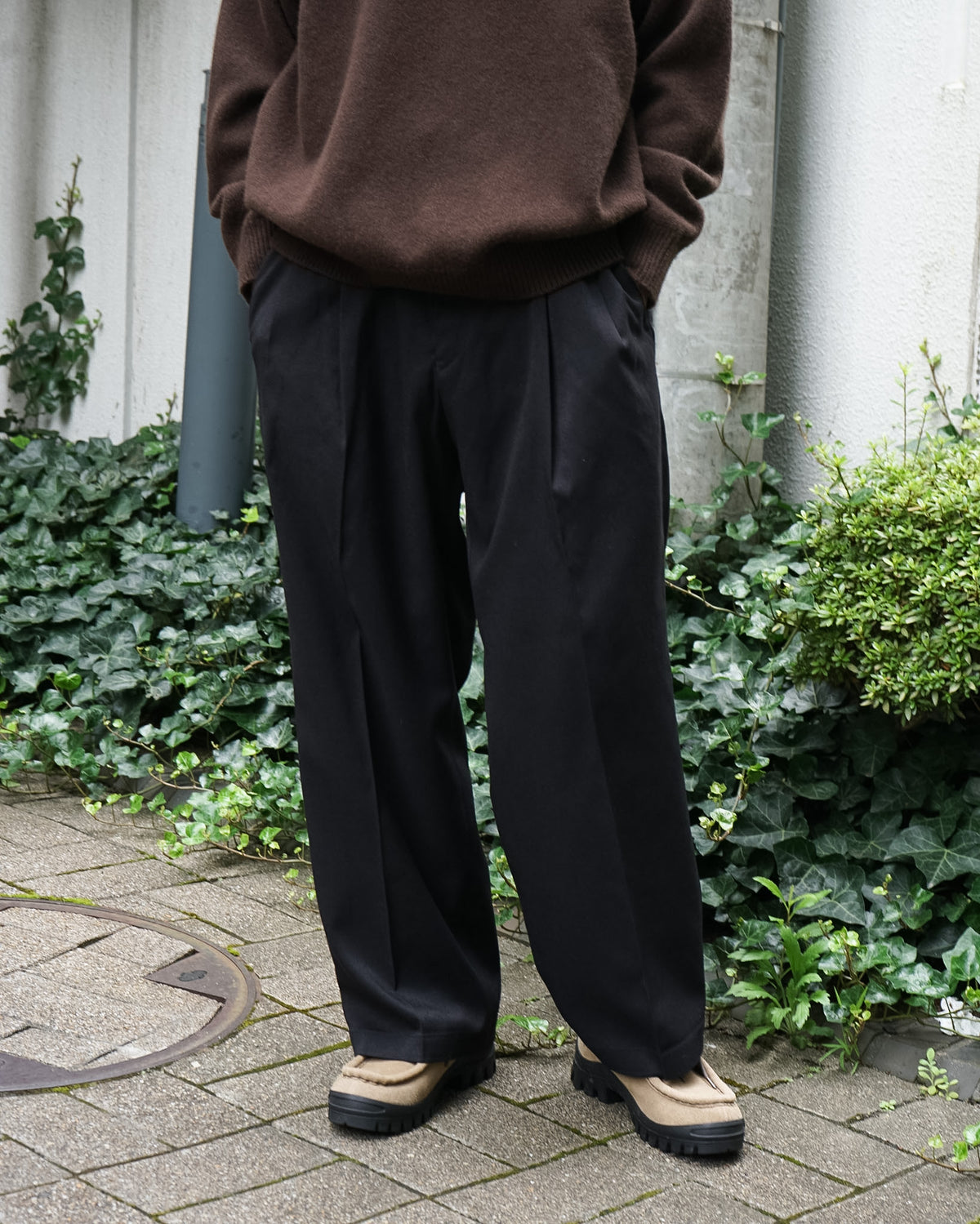 DOUBLE PLEATED TROUSERS