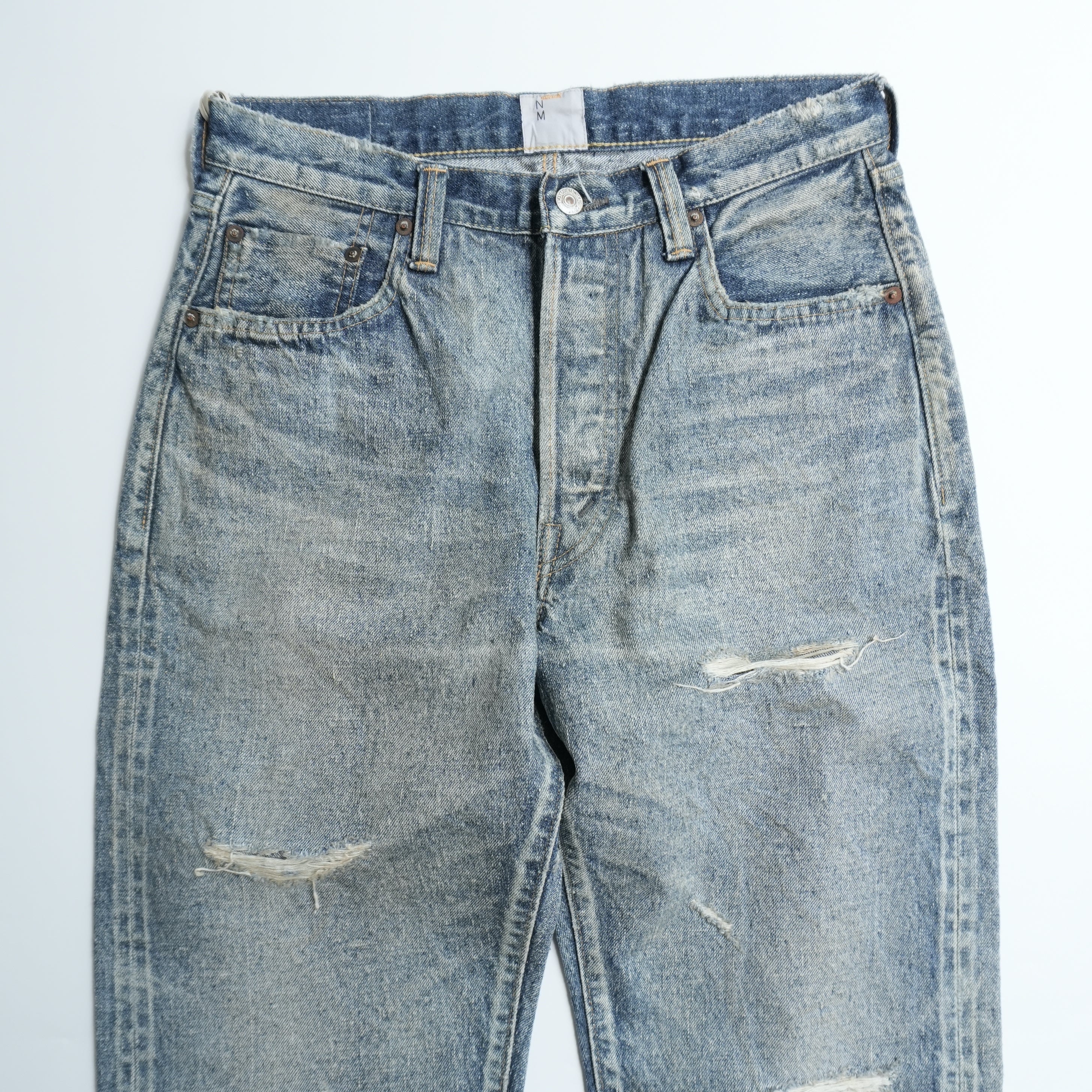 #017 LV 61's TAPERED JEANS DAMAGED