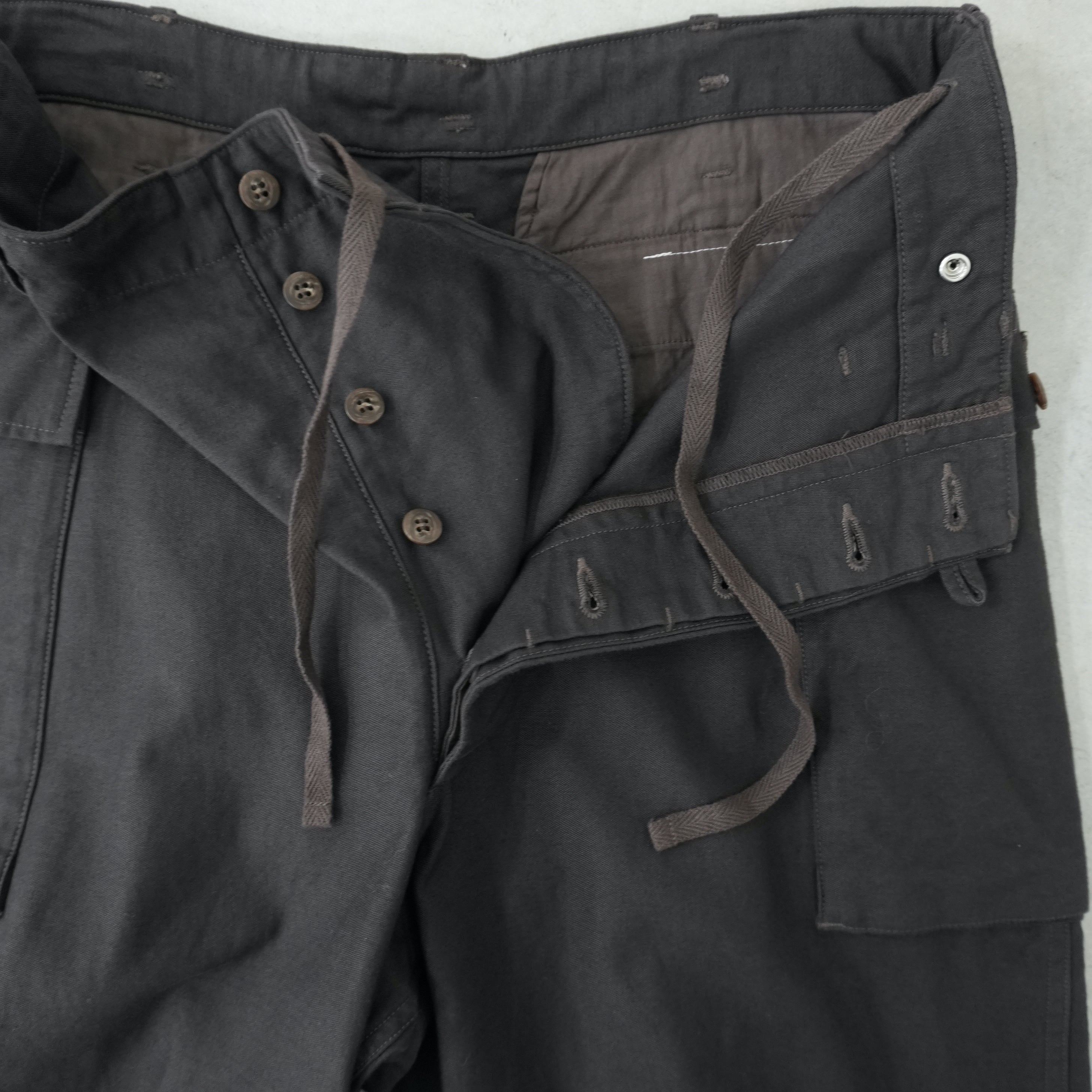 43 CARGO TROUSERS