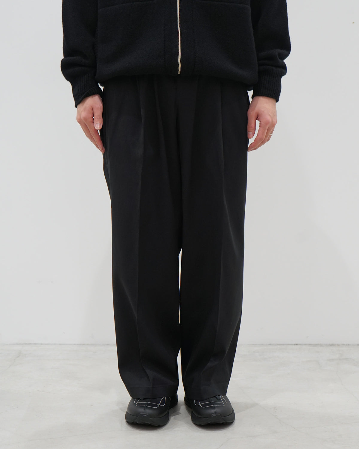 DOUBLE PLEATED TROUSERS