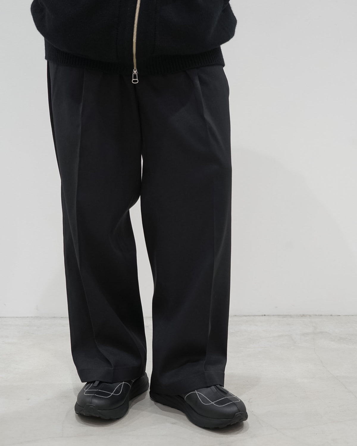 DOUBLE PLEATED TROUSERS