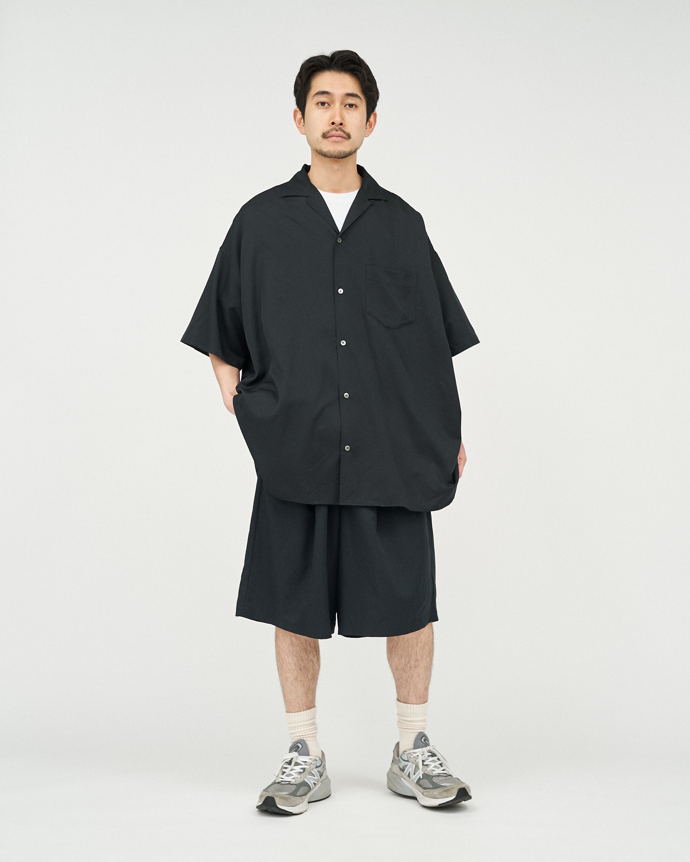 【6/20(土)発売】COOLFIBER TWO TUCK EASY SHORTS