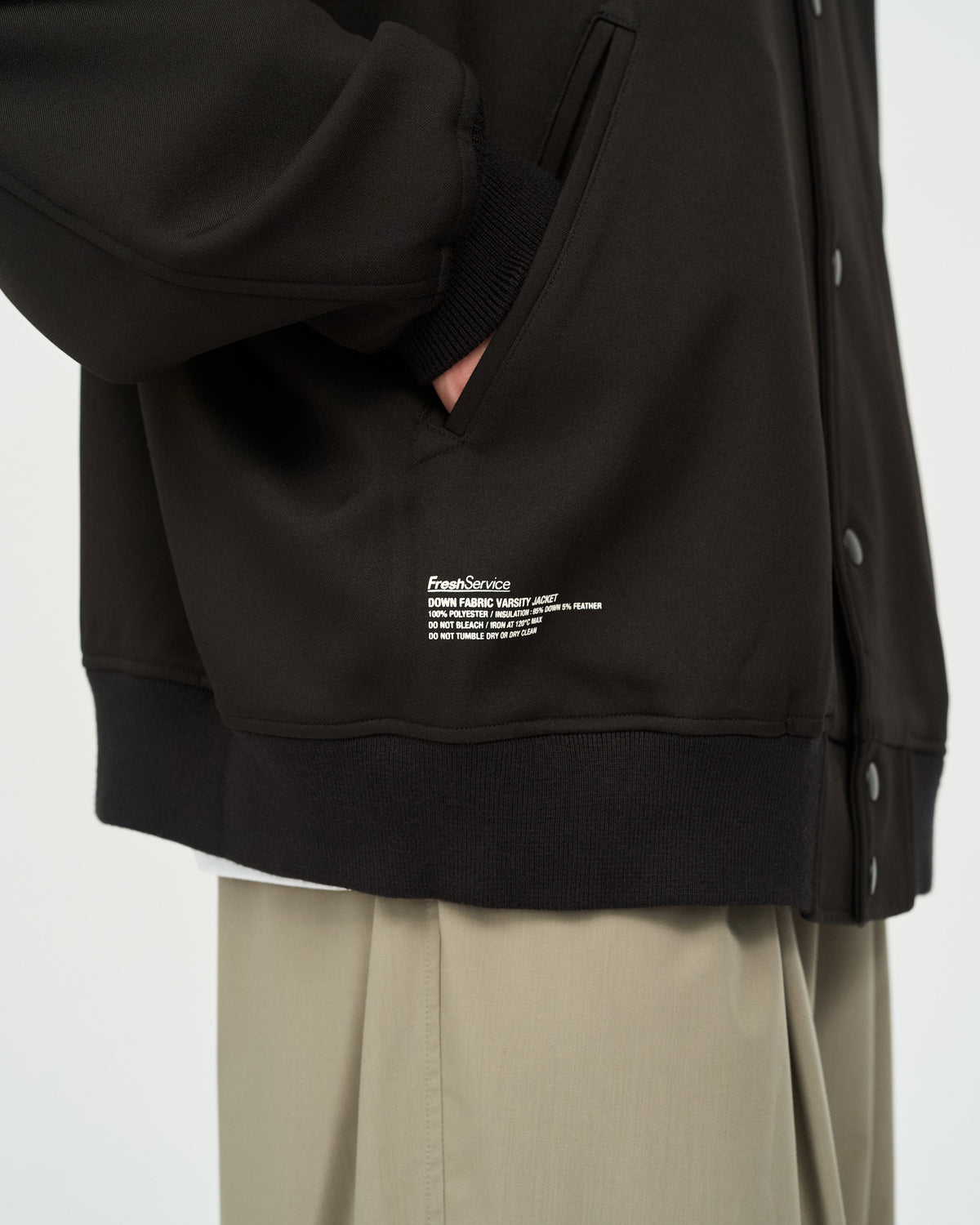 【10/24(土)発売】DOWN FABRIC VARSITY JACKET