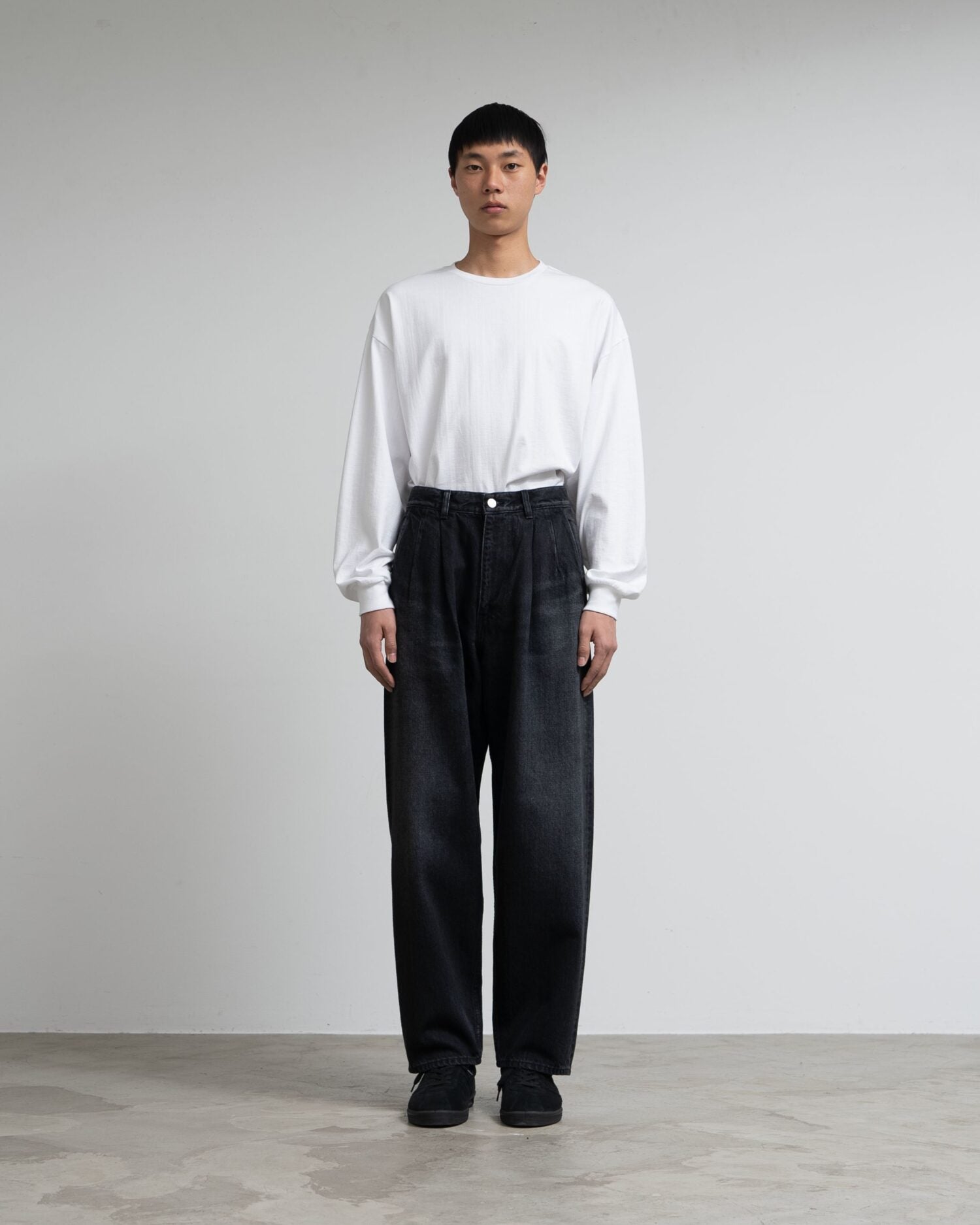 Selvage Denim Two Tuck Tapered Pants(DARK FADE)