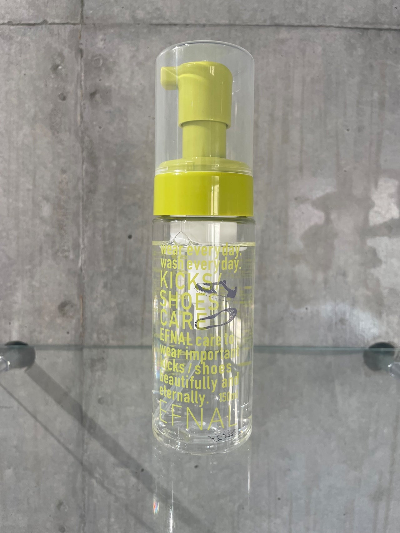 水のいらないKICKS/SHOES専用洗剤