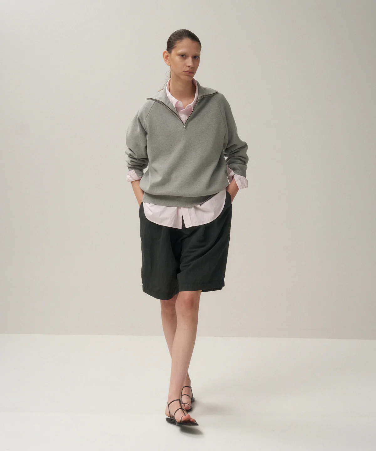 COTTON LINEN VOILE TWO TUCKED EASY SHORTS