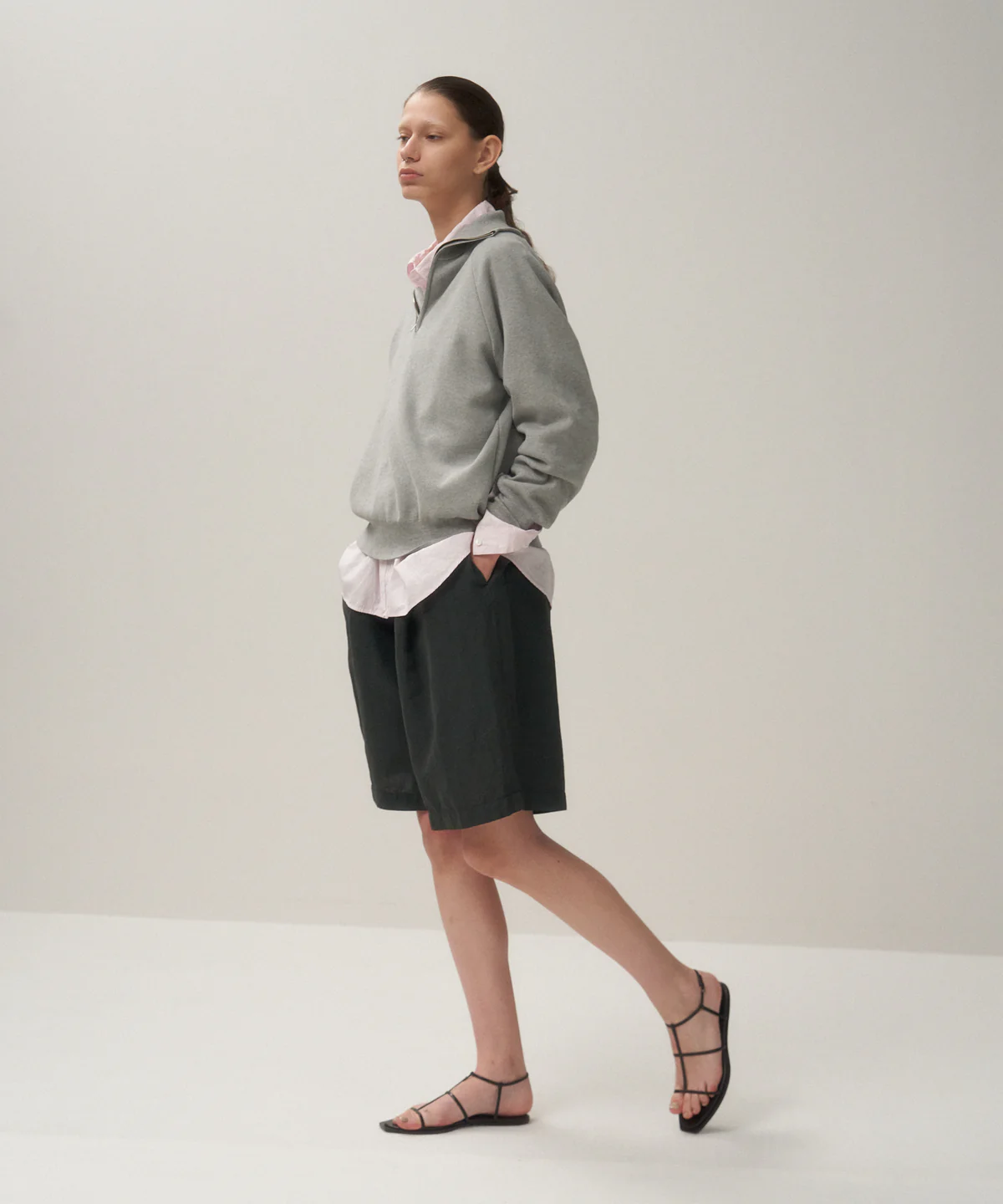 COTTON LINEN VOILE TWO TUCKED EASY SHORTS
