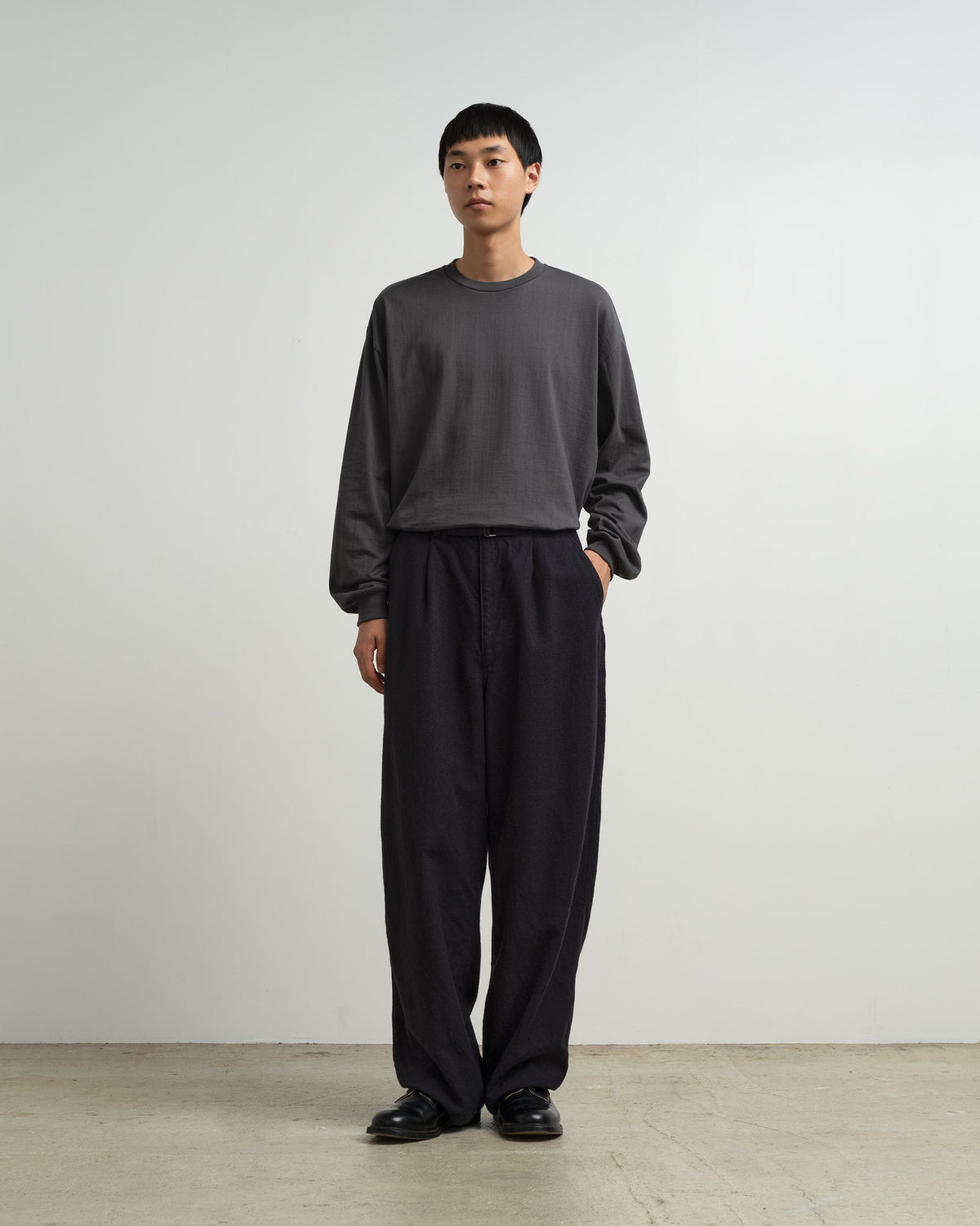 【10/10(土)発売】SANMONT for Graphpaper Wool Twill Belted Pants