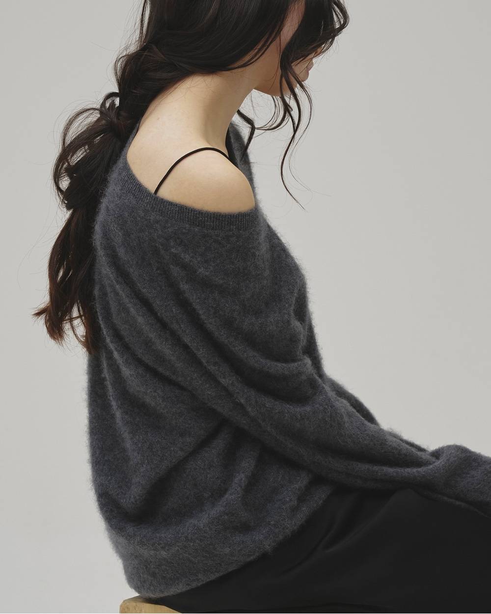 【9/24(木)発売】Woolcashmere Vneck Knit