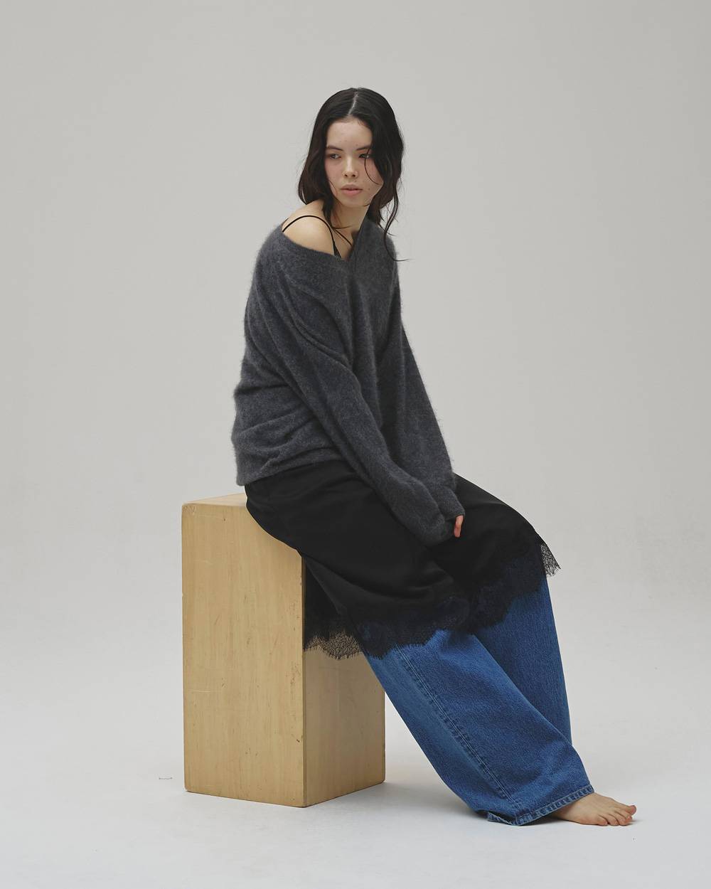 【9/24(木)発売】Woolcashmere Vneck Knit