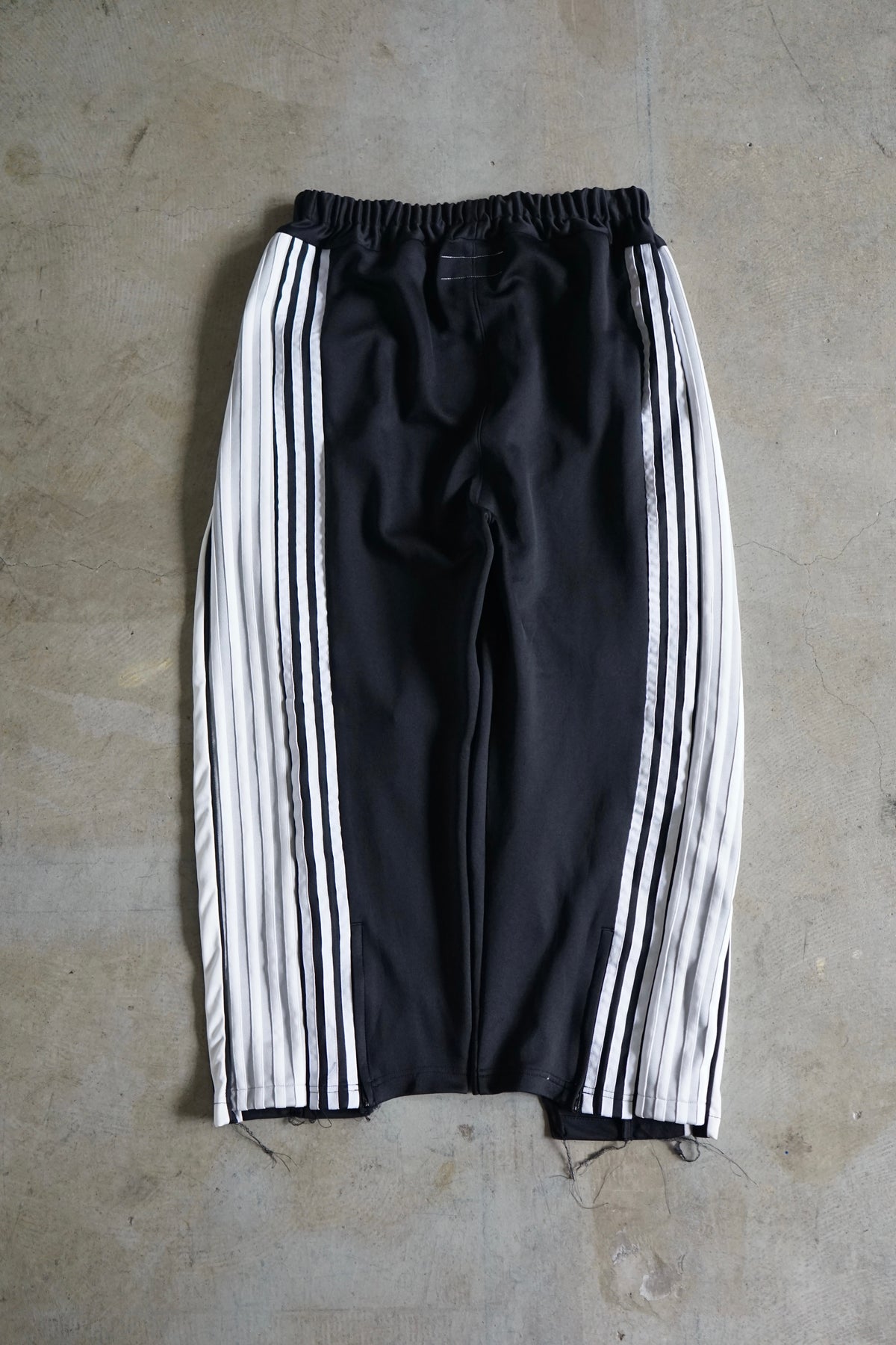 Docking Super Wide Track Pants ③