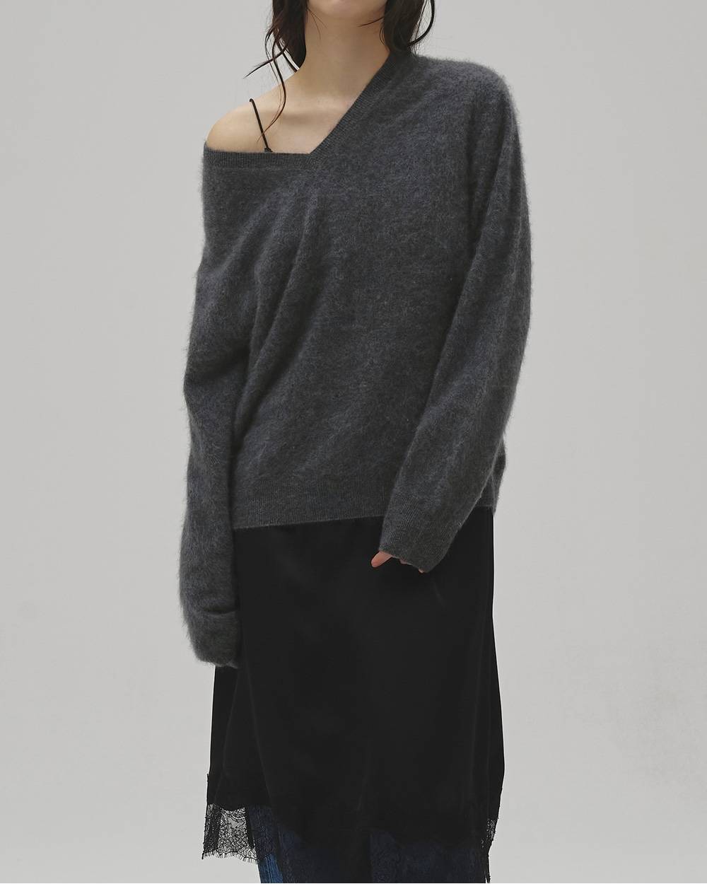 【9/24(木)発売】Woolcashmere Vneck Knit