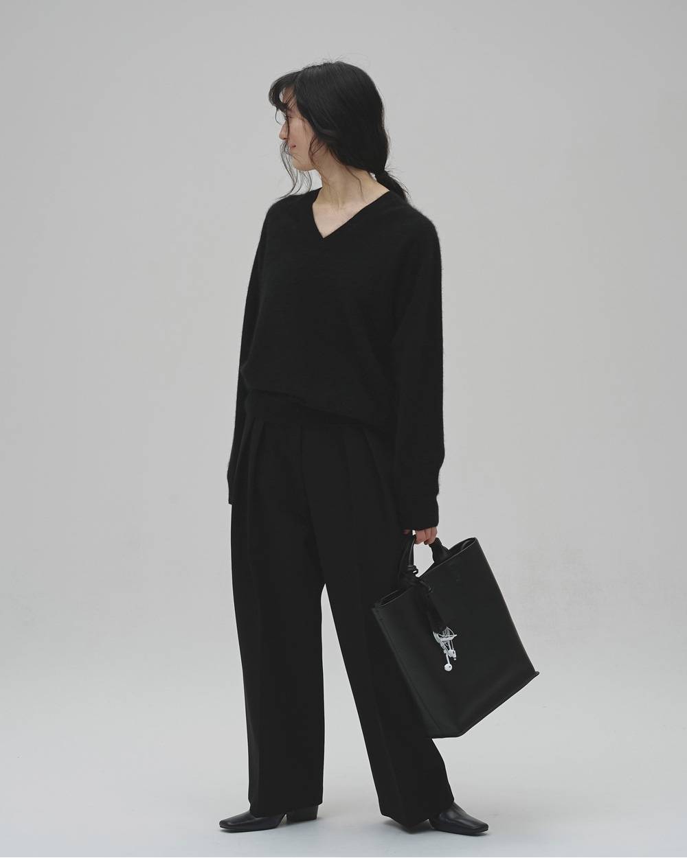 【9/24(木)発売】Woolcashmere Vneck Knit