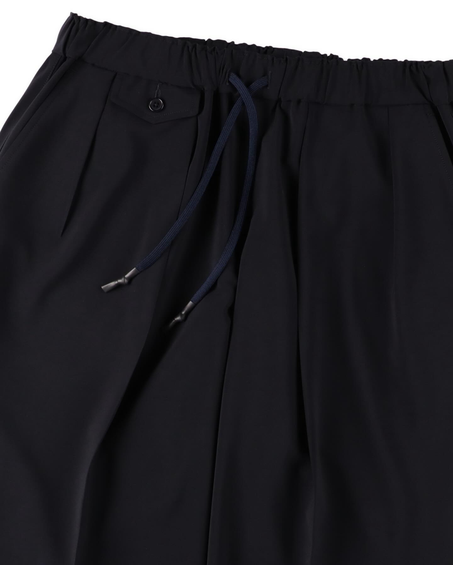 【9/12(土)発売】INVERTED PLEATS PANTS