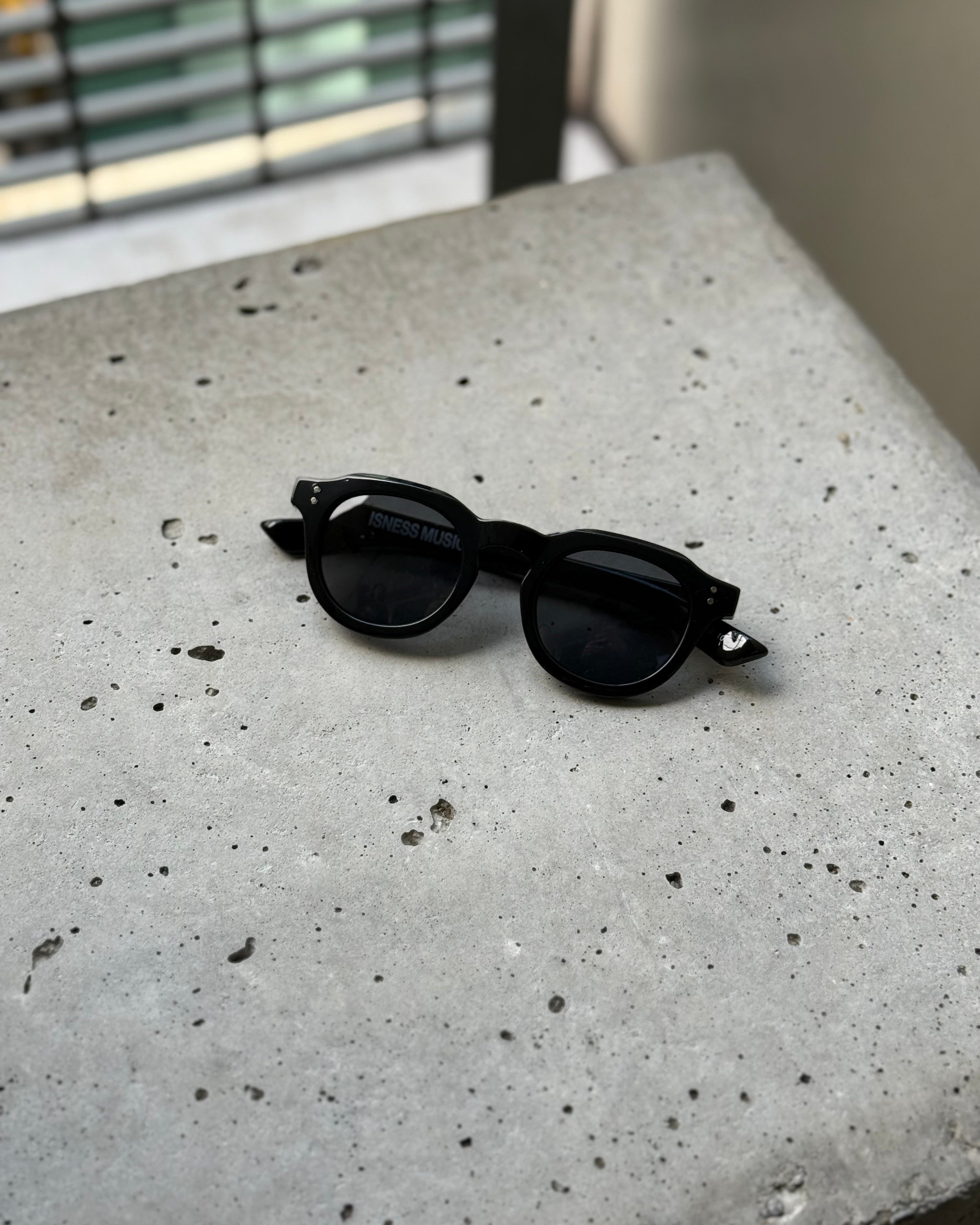VEGA SUNGLASSES