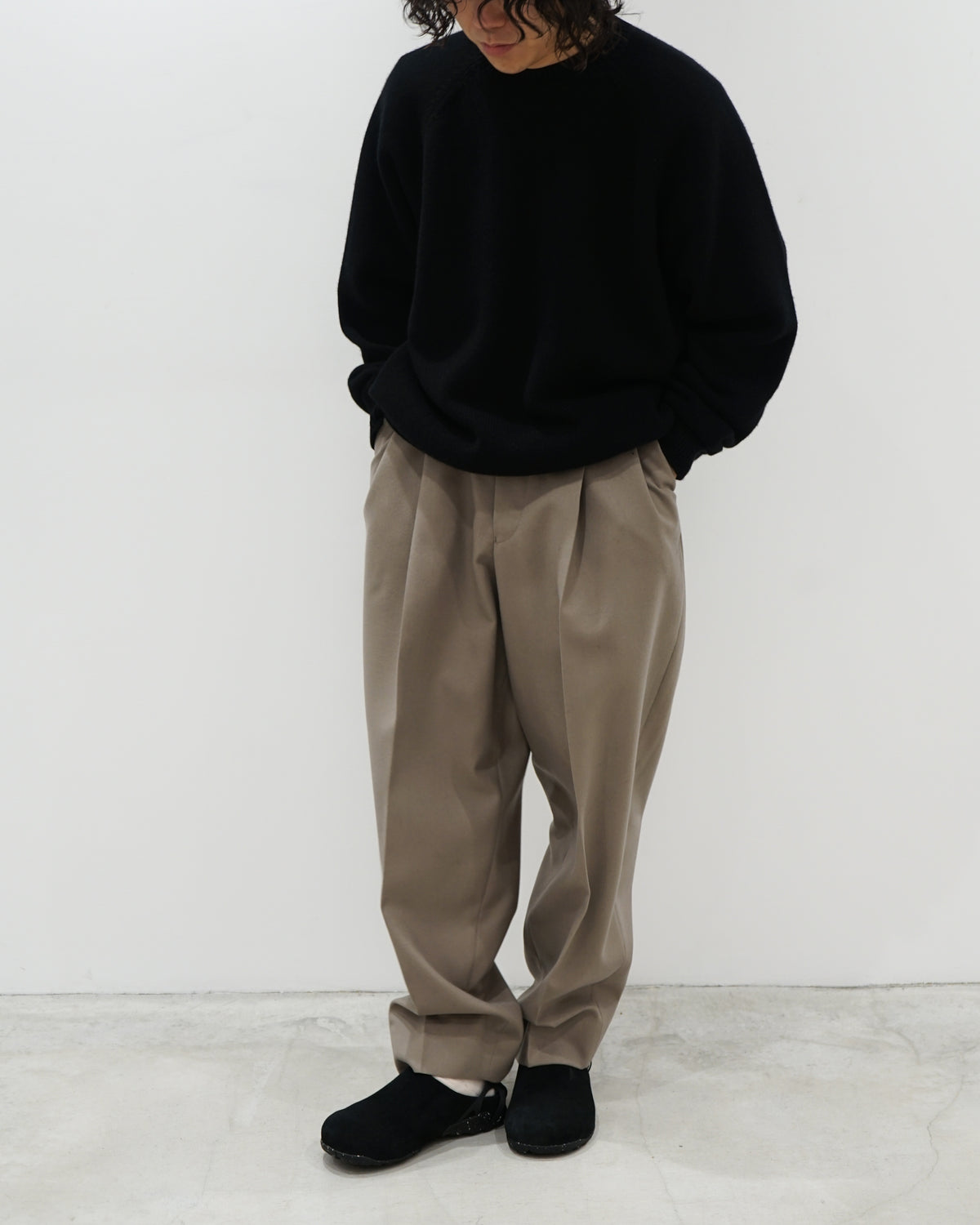 RAGLAN CREW NECK KNIT