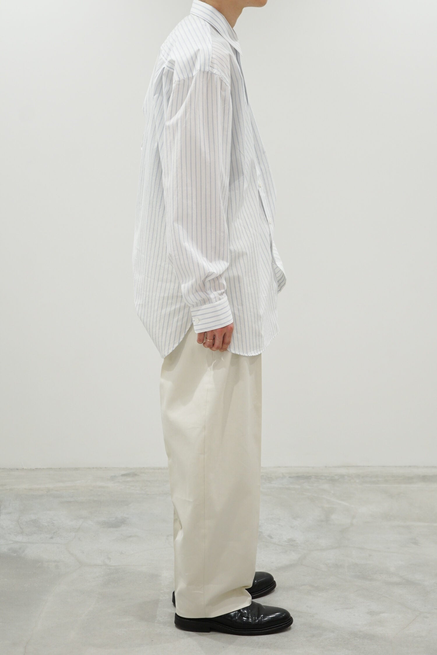 Handmade Men’s Classic Collar Shirt（WHITE/BLUE.ST)