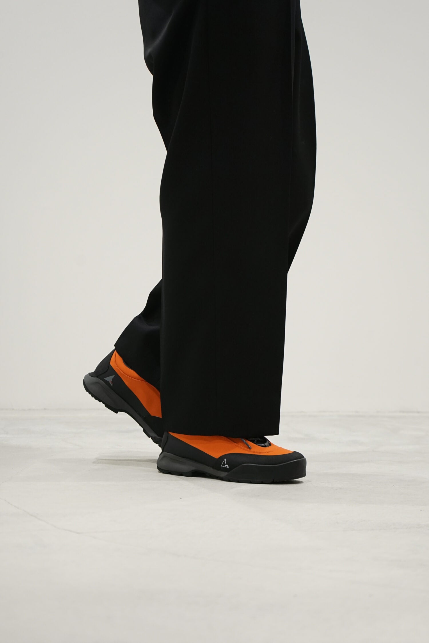 Cingino - Burnt Orange Black