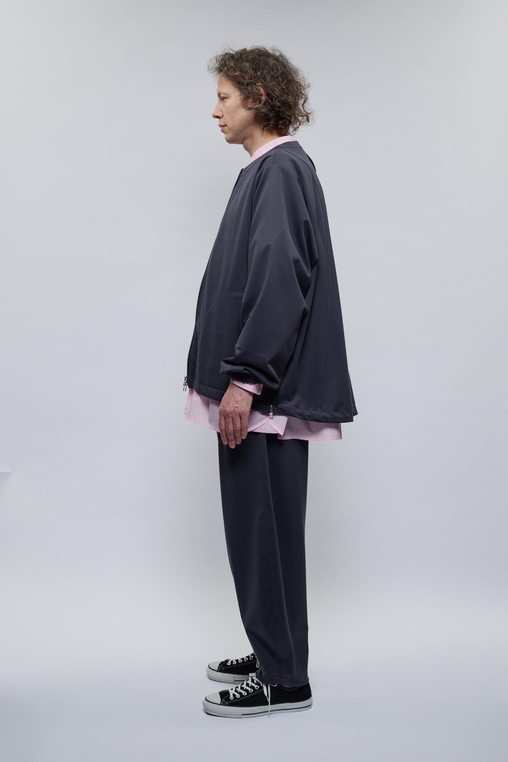【9月12日(土) 発売】 CURVE TAPERED PANTS