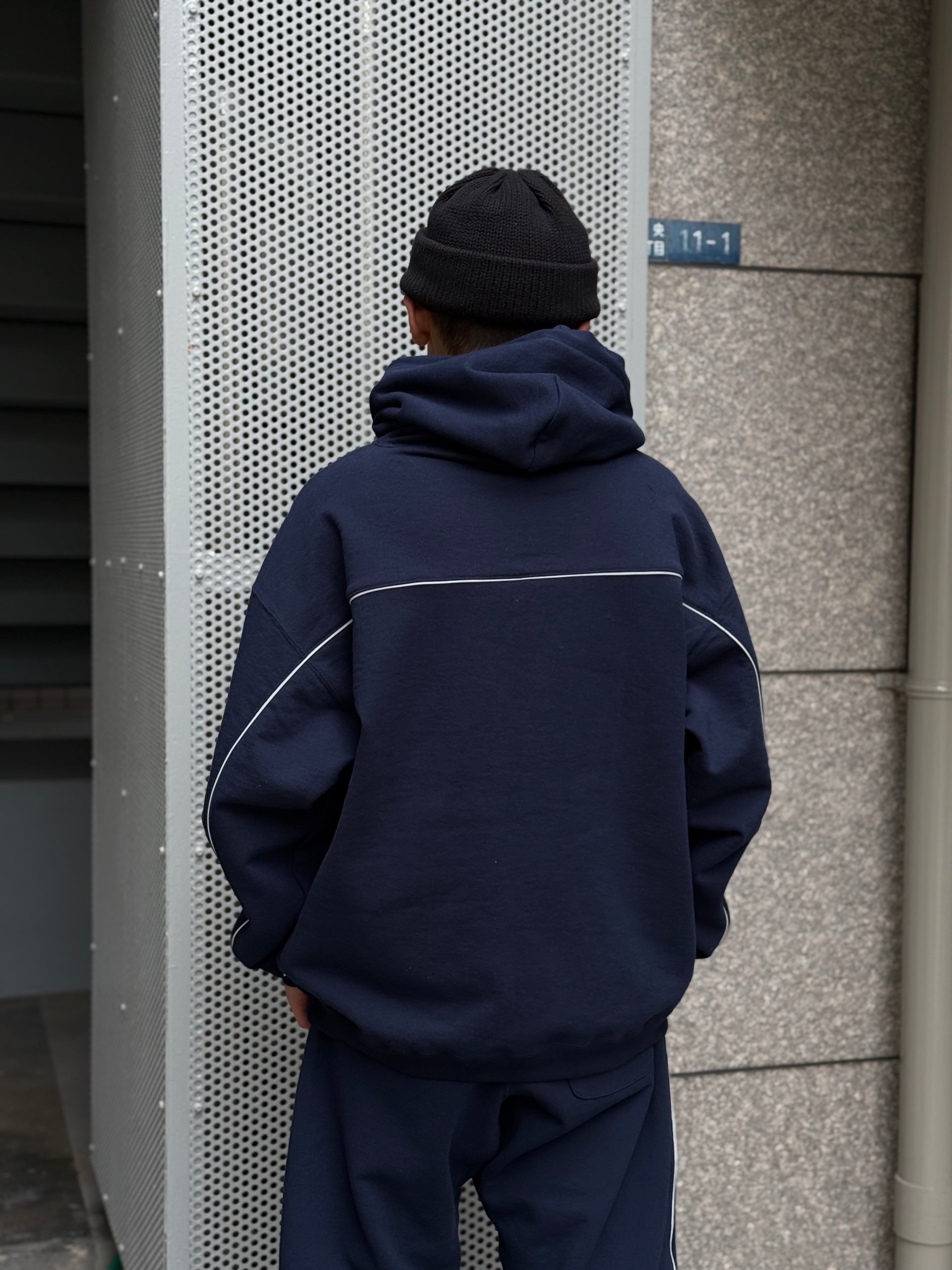 REFLECTOR SWEAT HOODIE