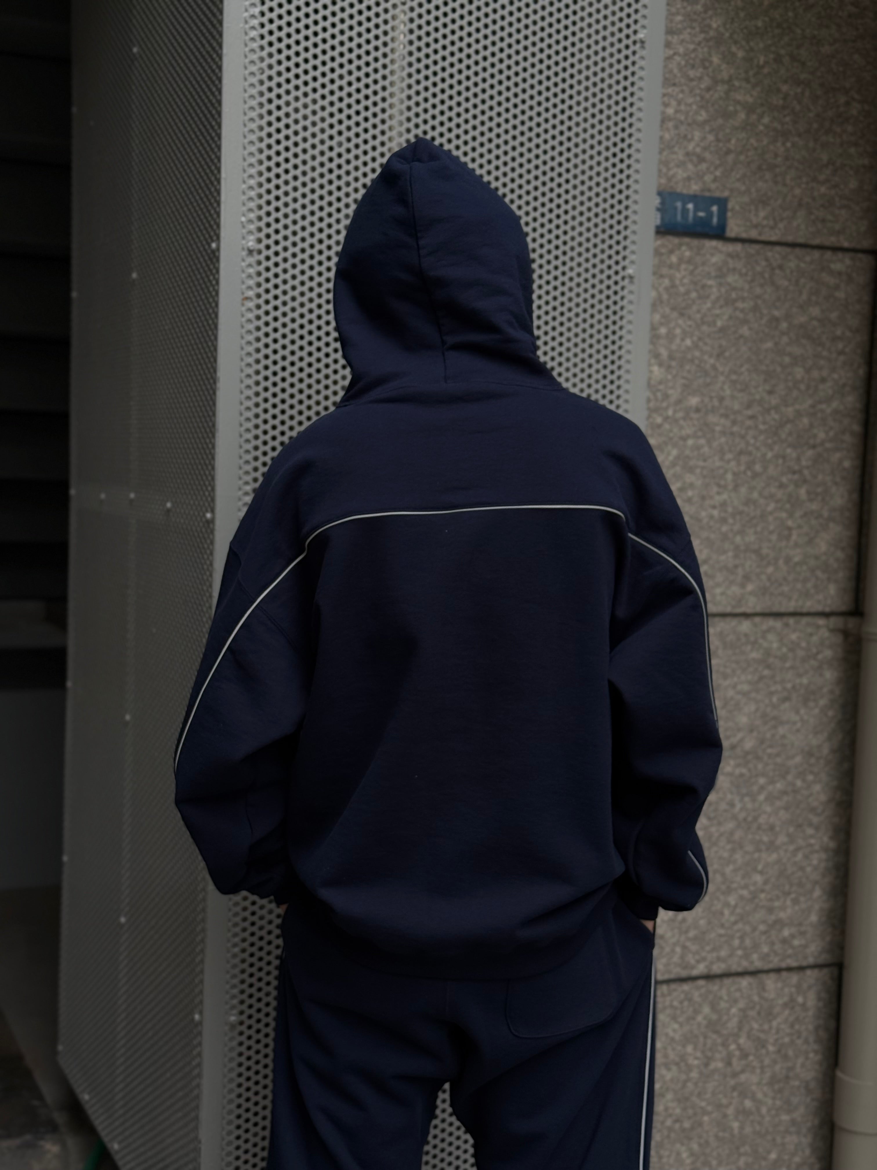 REFLECTOR SWEAT HOODIE