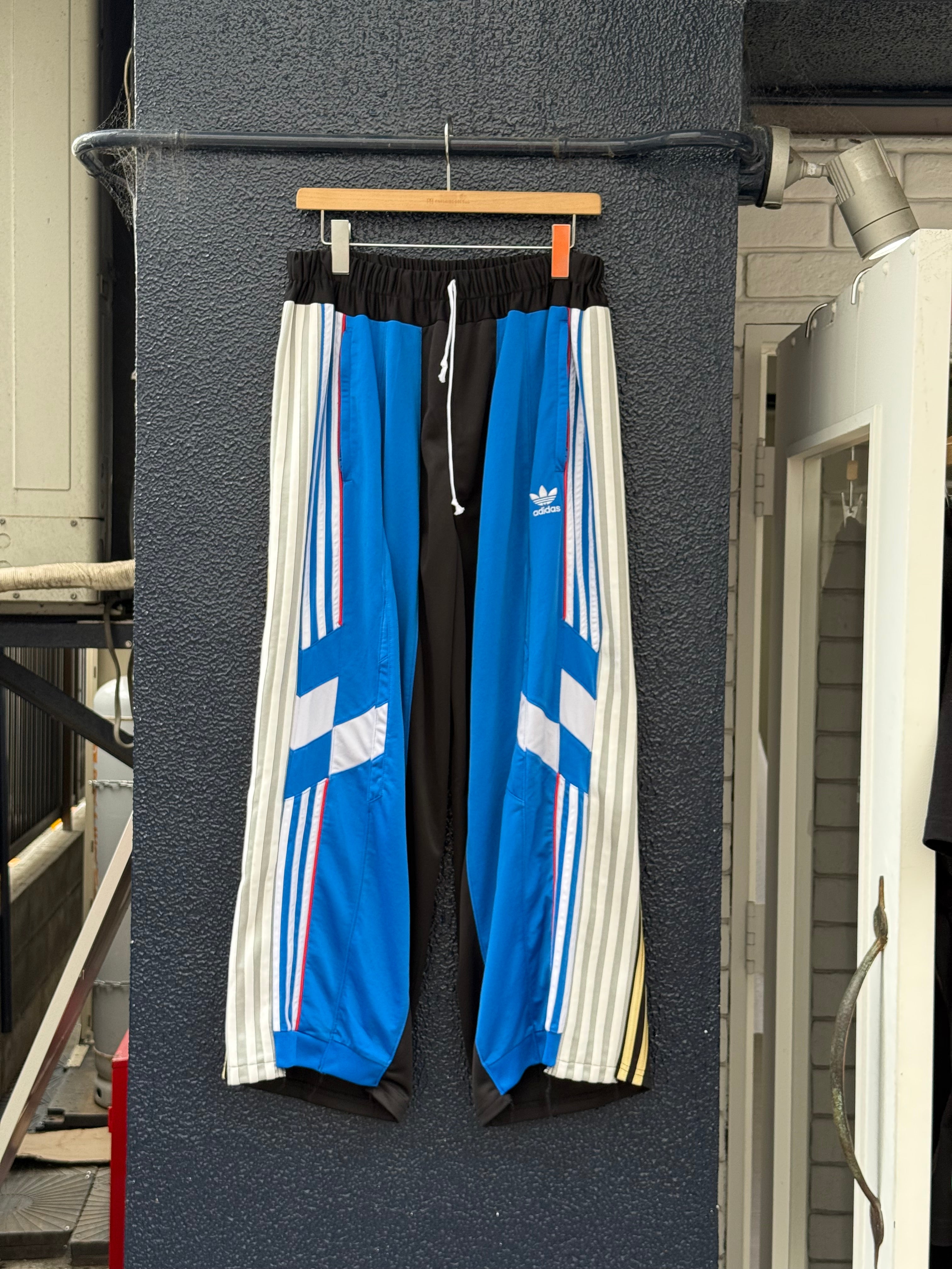 【8/28(金)発売】Docking Super Wide Track Pants①