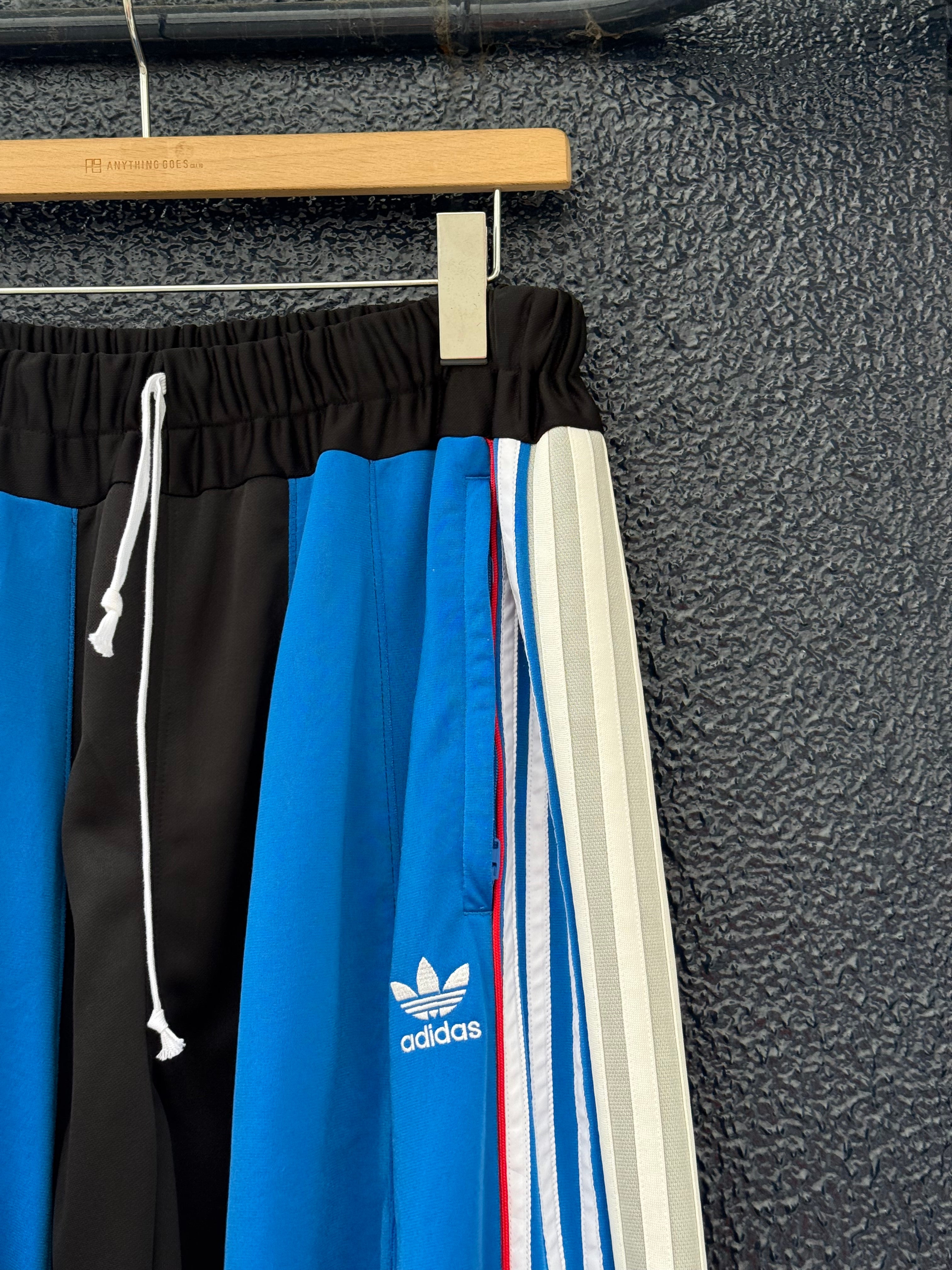 【8/28(金)発売】Docking Super Wide Track Pants①