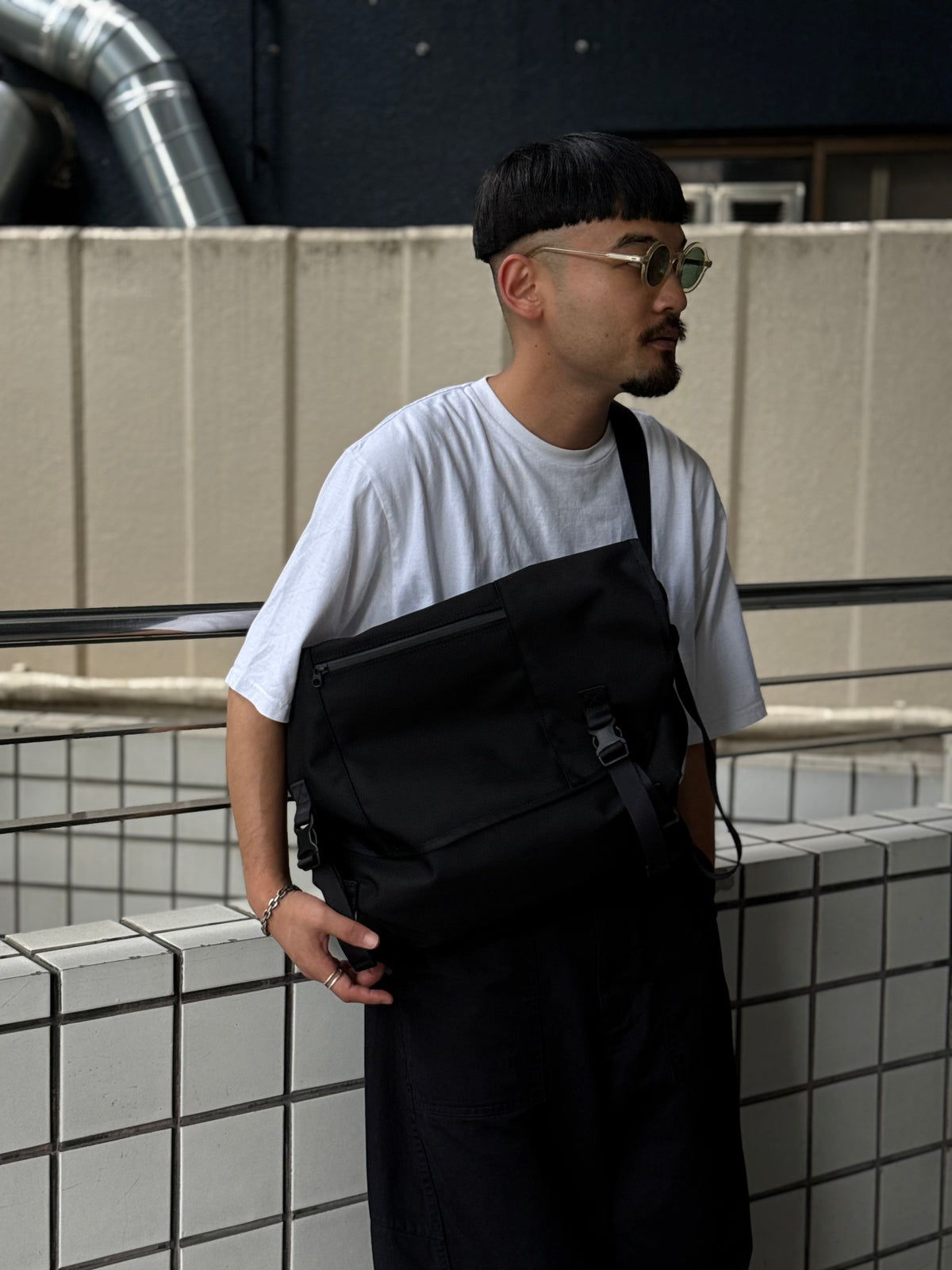 NEW MESSENGER BAG