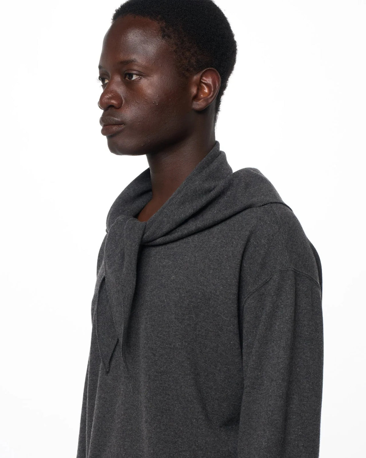 【10/8((木))発売】SUPER 180s MILLED WOOL JERSEY TRIANGLE SCARF