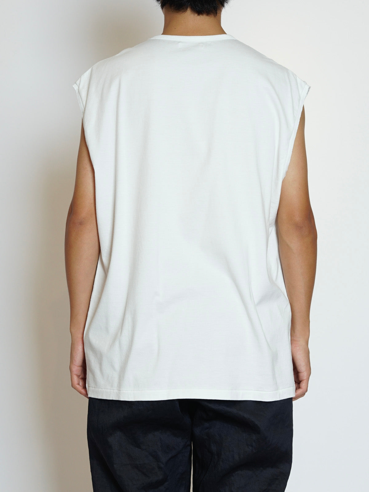 SLEEVE LESS T-SHIRTS