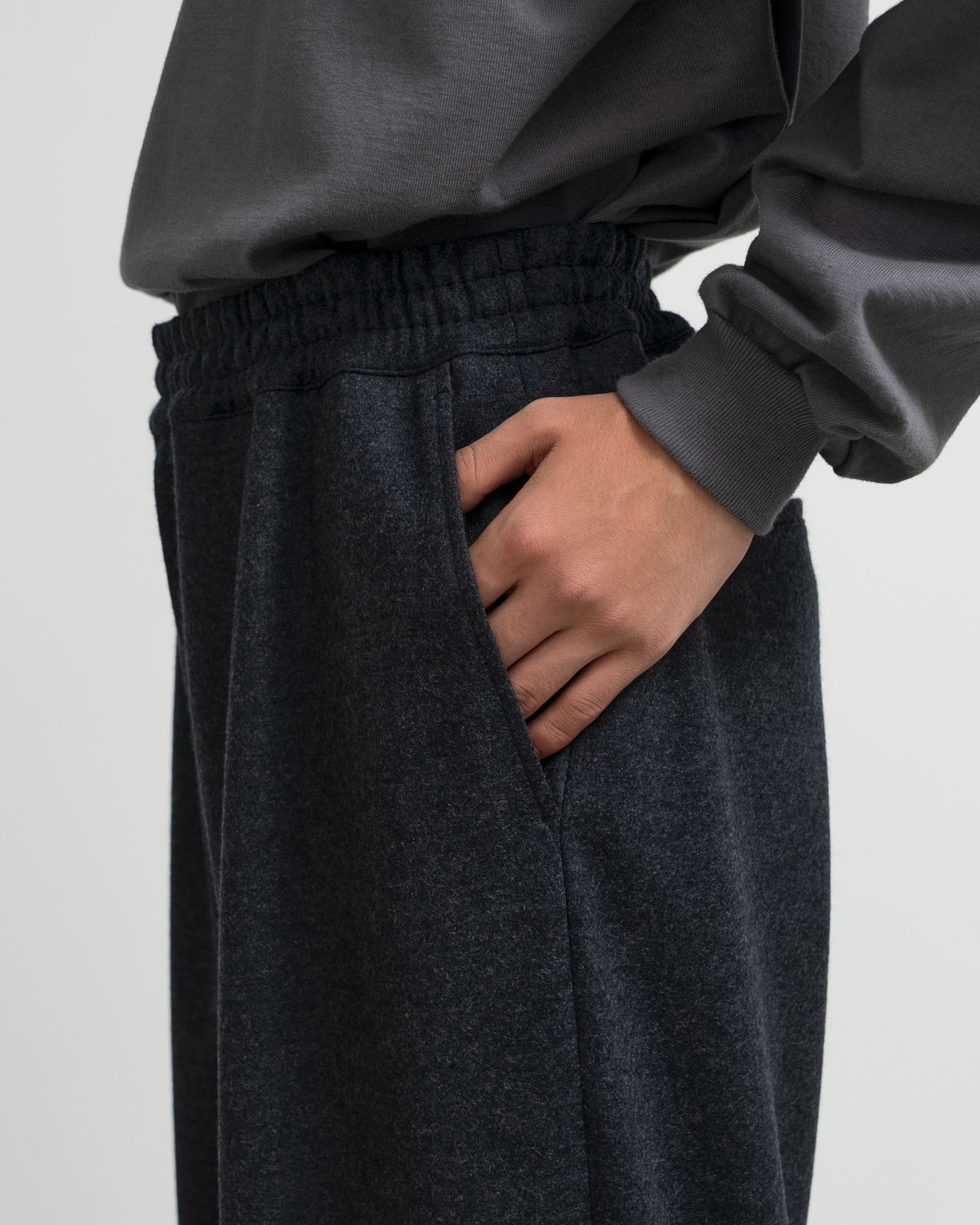 【10/3(土)発売】Wool Smooth Flannel Easy Wide Pants