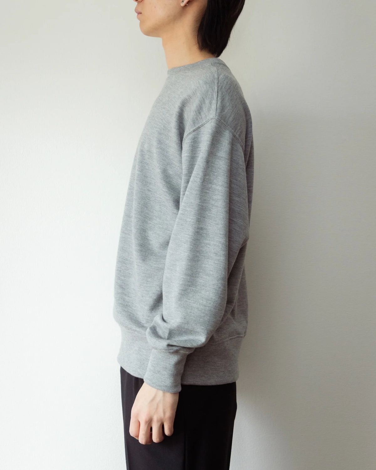 【coming soon】SUITE / CASHMERE JERSEY SWEAT CREW
