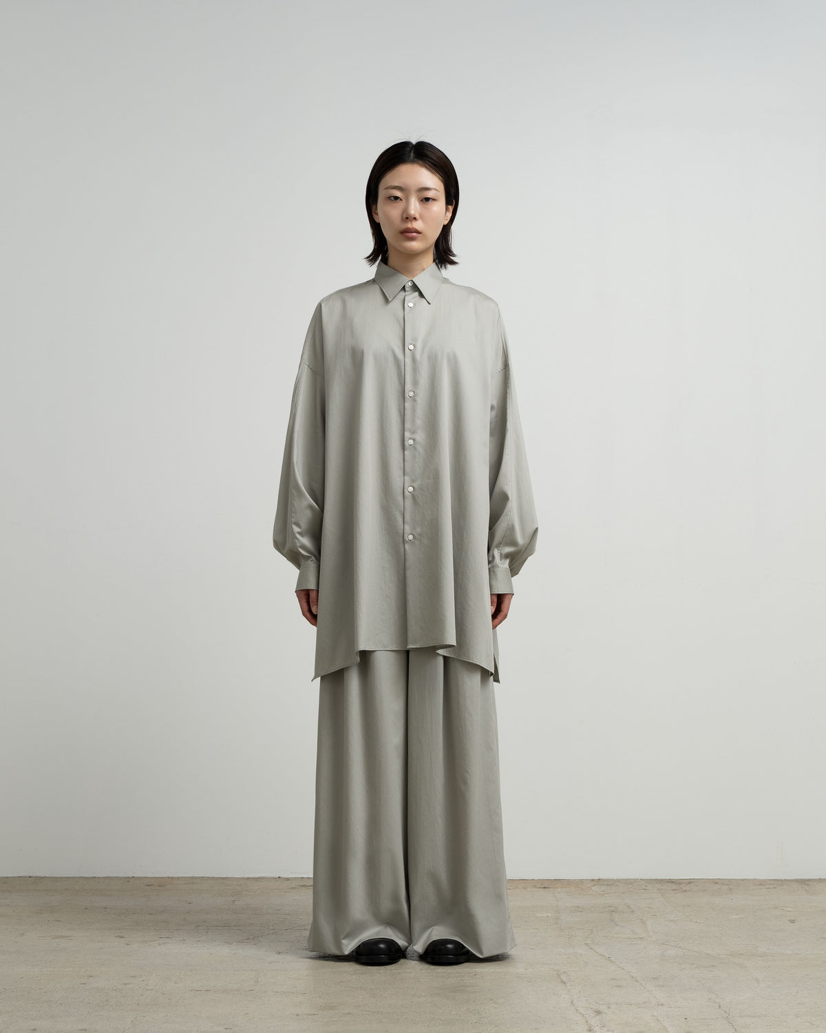 Silicon Poplin Two Tuck Easy Wide Pants