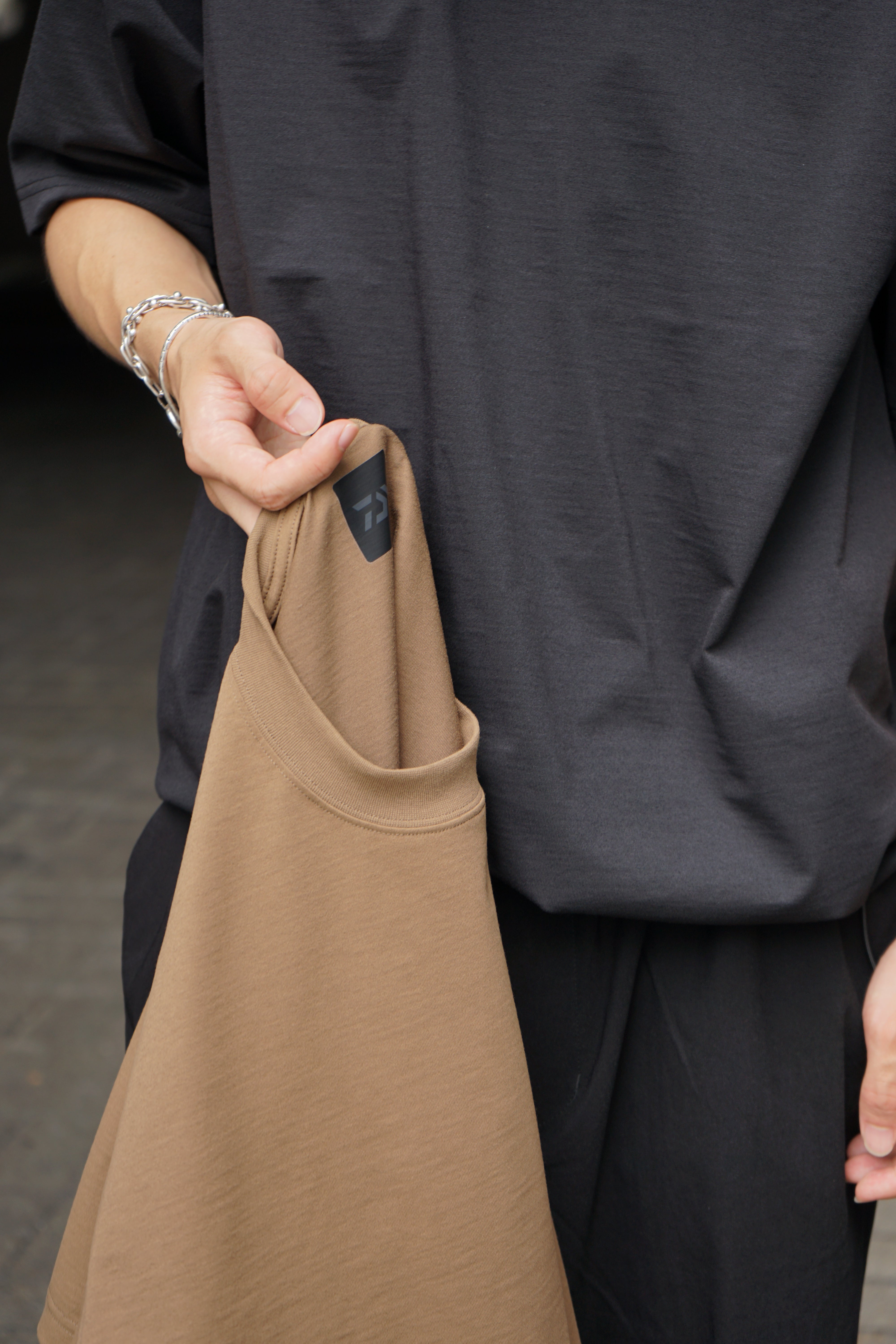 TECH DRAWSTRING TEE S/S