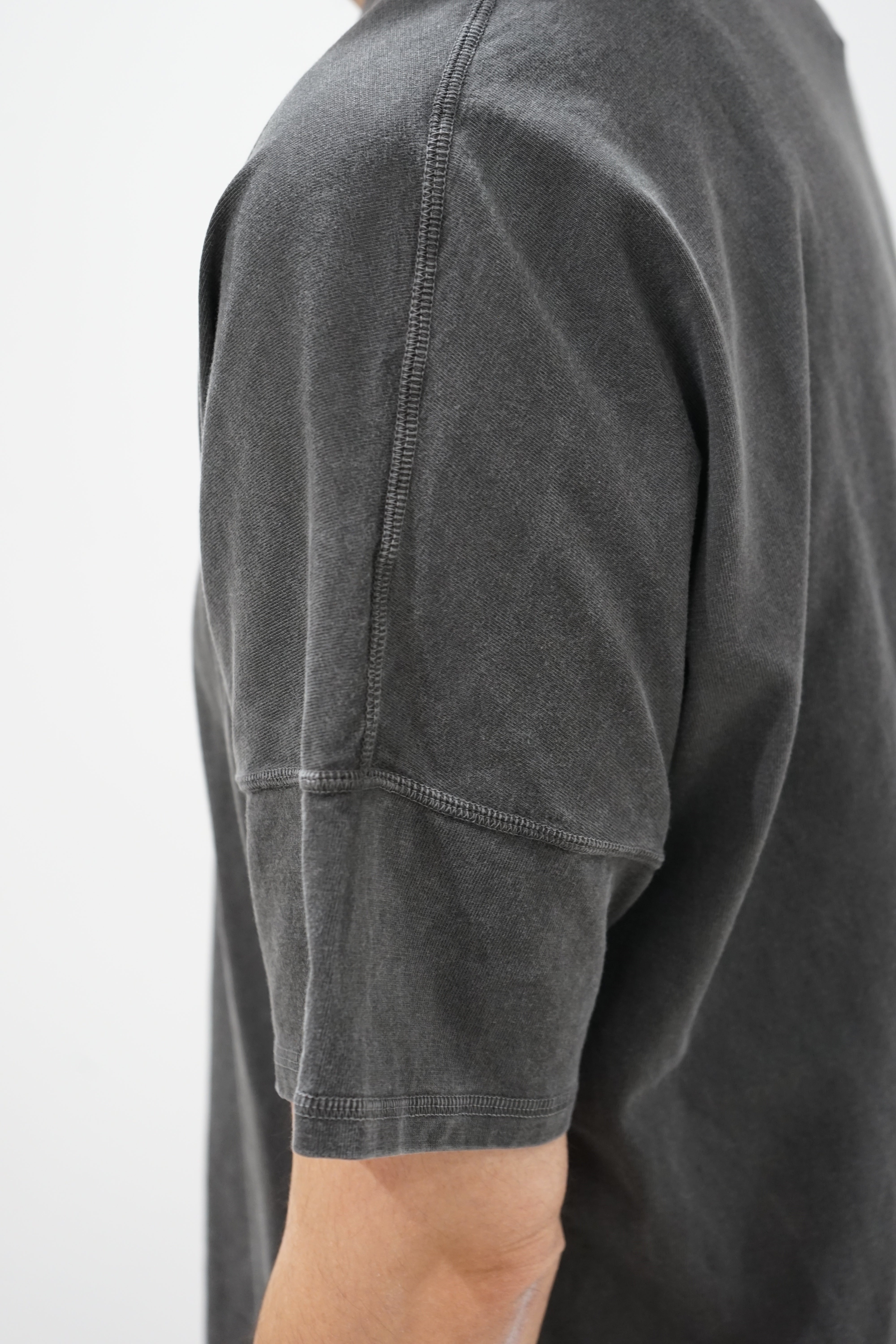 nonnative - CLERK S/S TEE COTTON JERSEY PIGMENT DYE